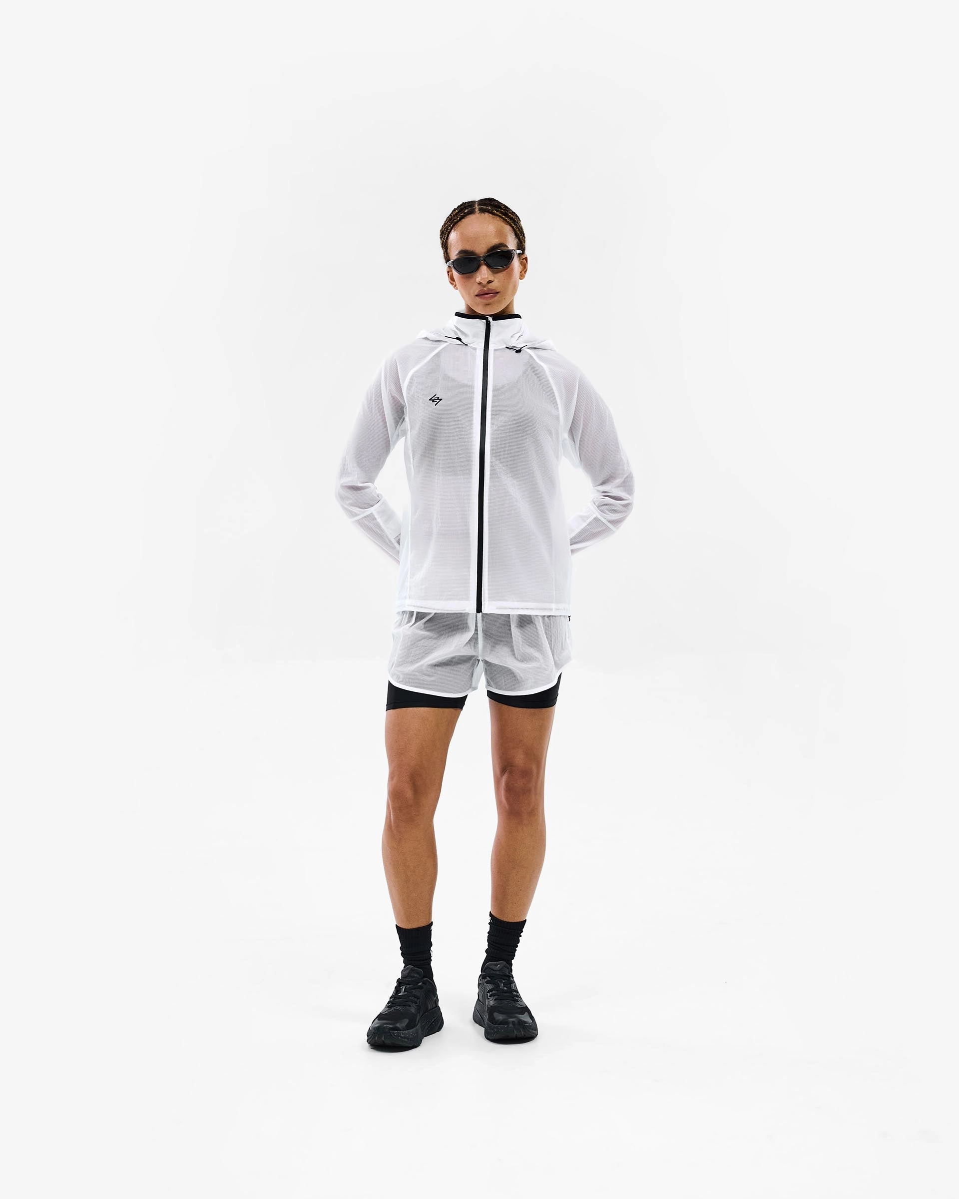 Wind Resistant Panels 247 Distance 2-In-1 Short - White