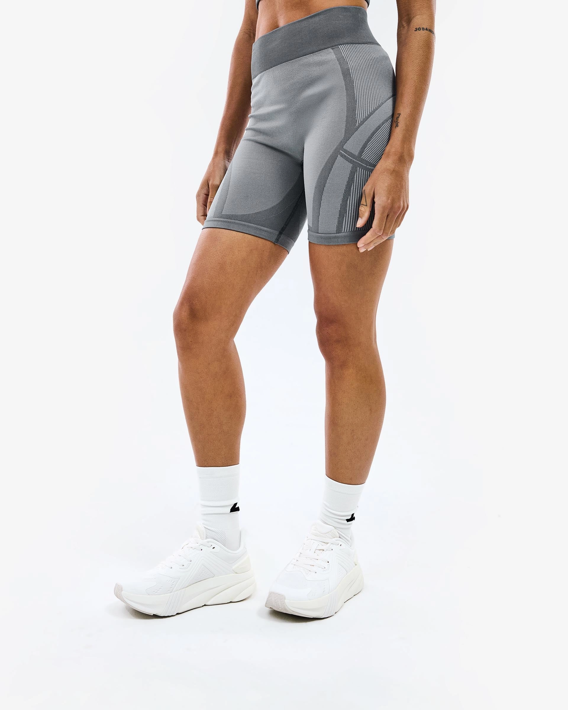 Beach-Ready Look Roll Up Cuff Design 247 Hydro Seamless Training Short - Ice Grey