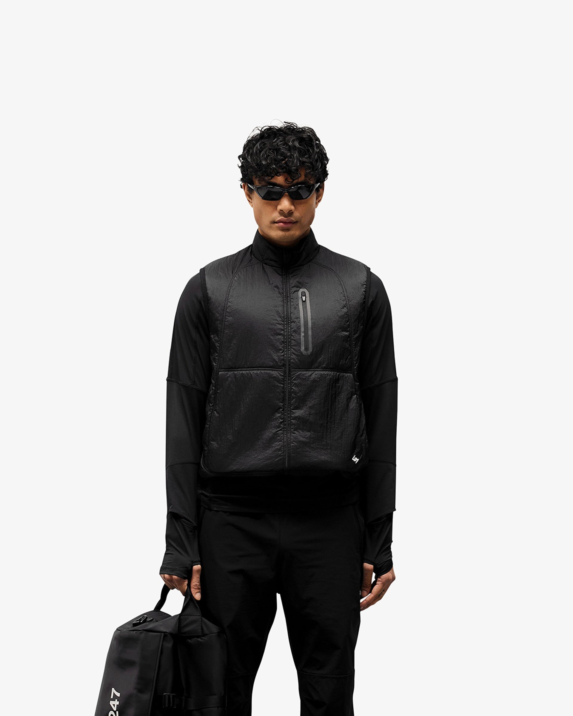 247 Run Gilet - Black Minimal Detailing