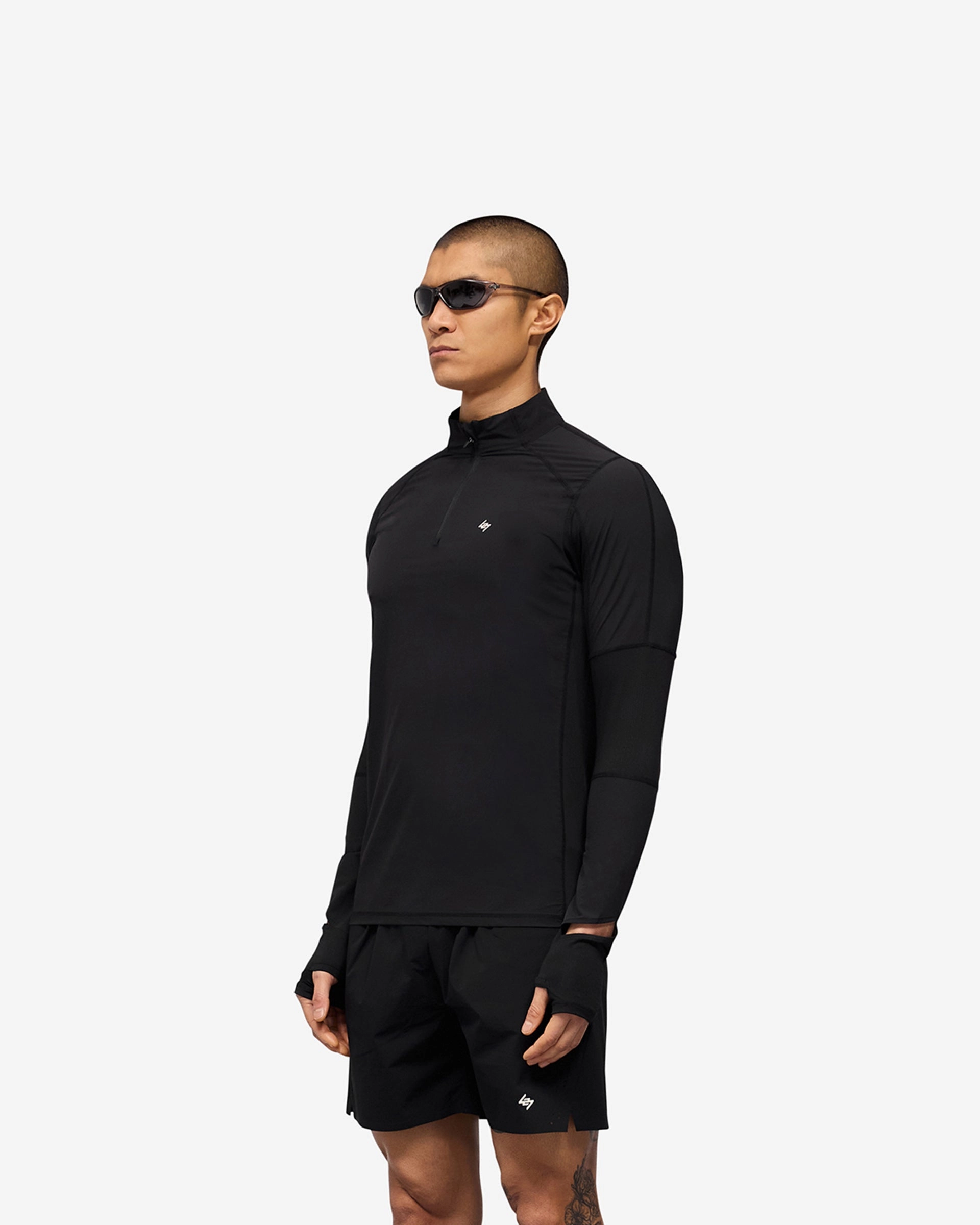 Subtle Color Tone 247 Run Quarter Zip - Jet Black