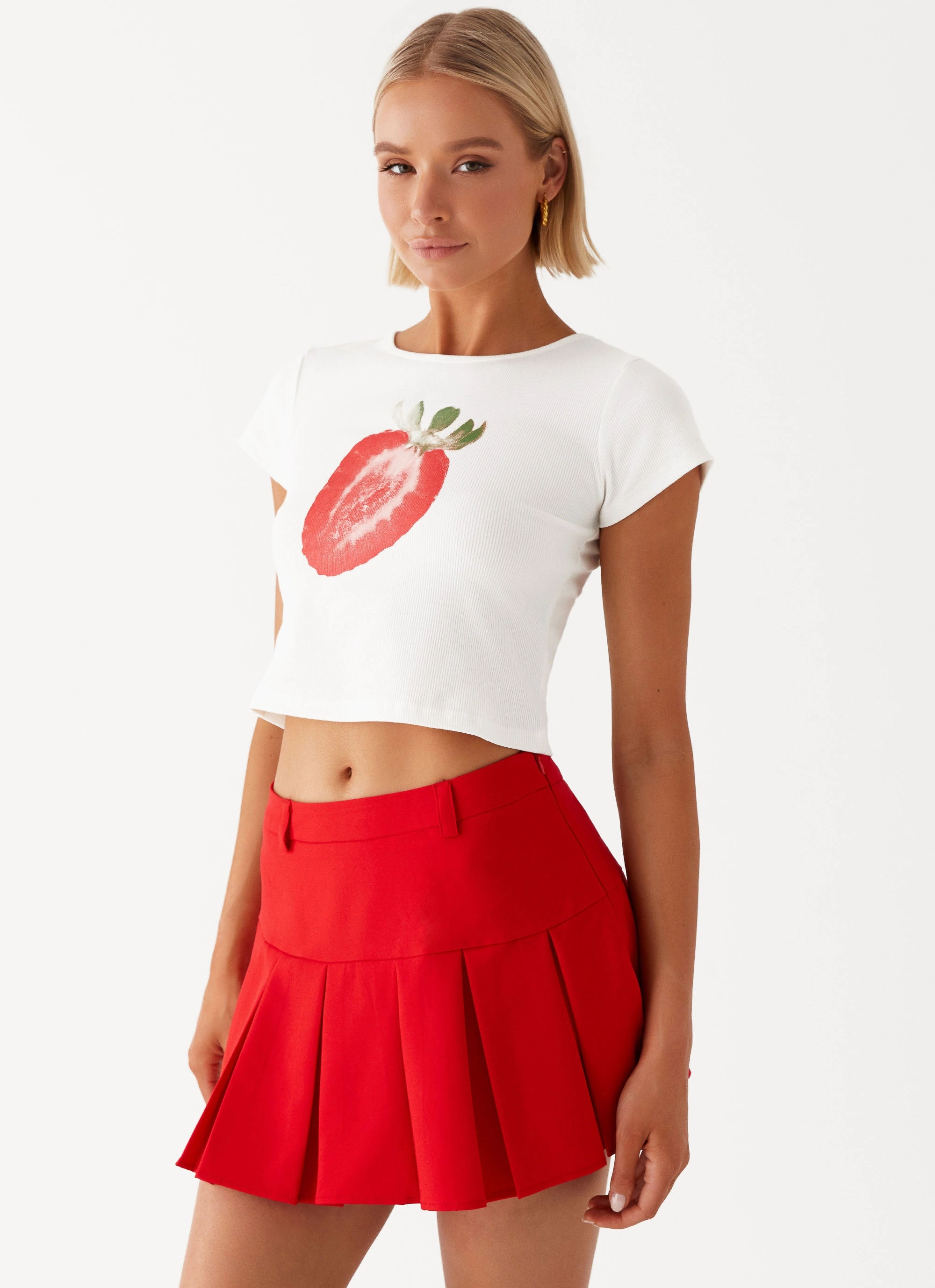 Timeless Piece Lovers Low Rise Pleated Mini Skirt - Red