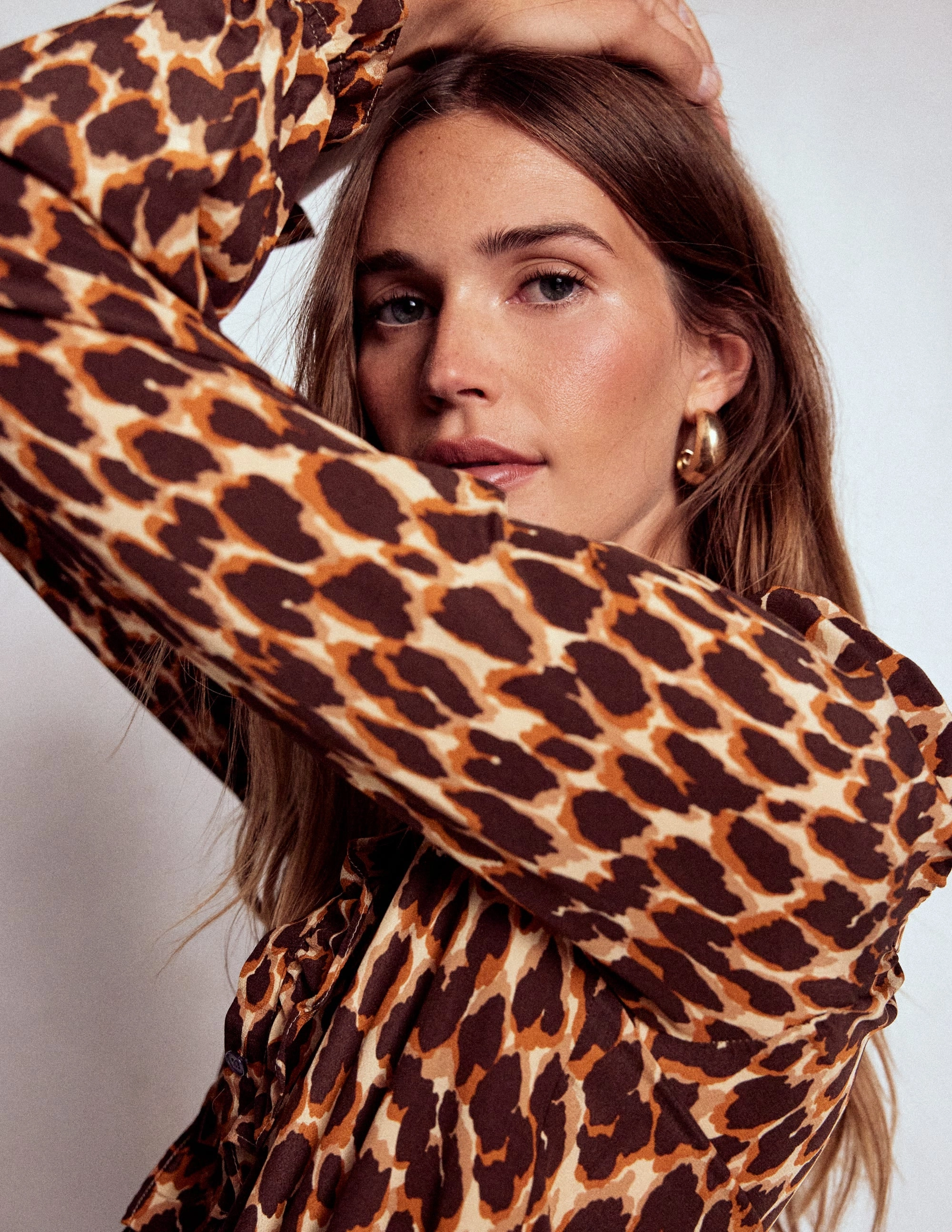 Reflective details Alice Frill Front Silk Top-Leopard Spots