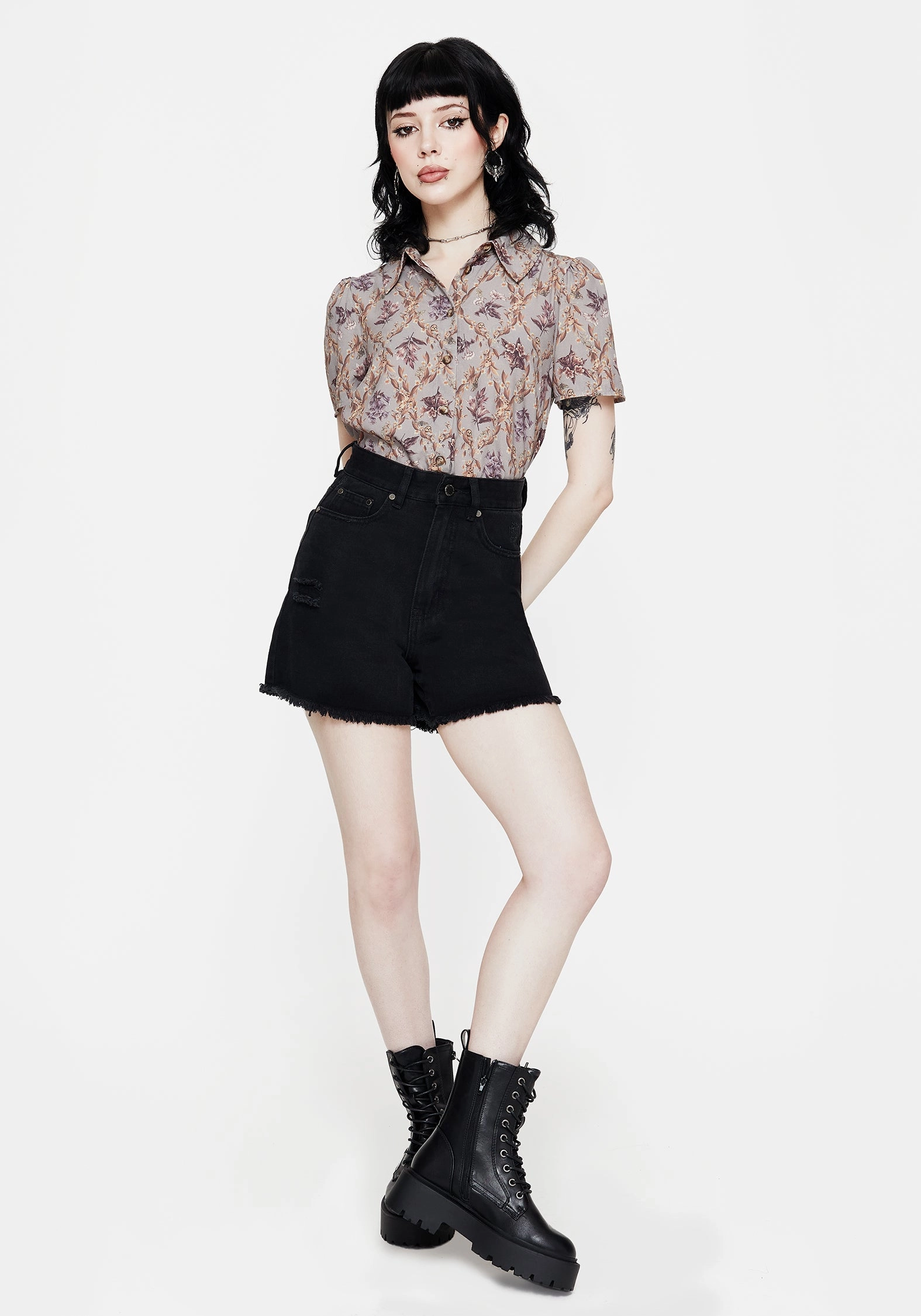Flexible Design Blossom Floral Tile Printed Cropped Button Up Shirt