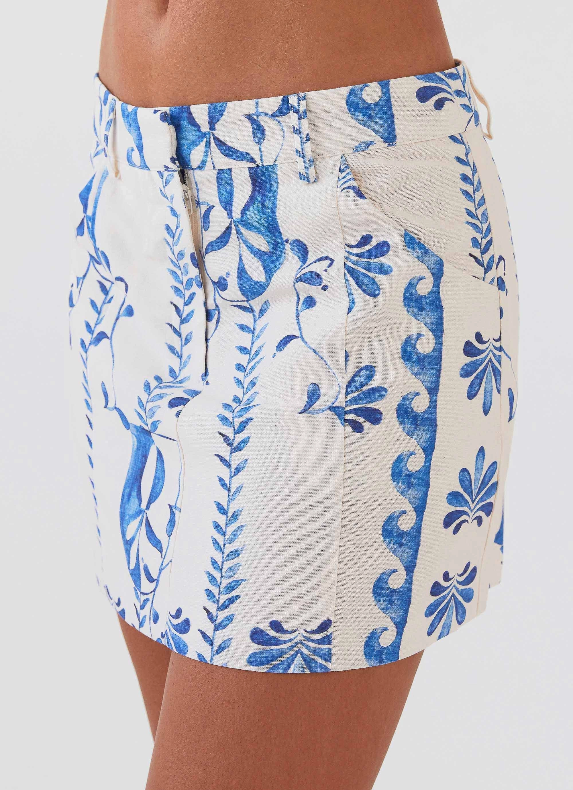 garden party Marissa Linen Mini Skirt - Floral Wave