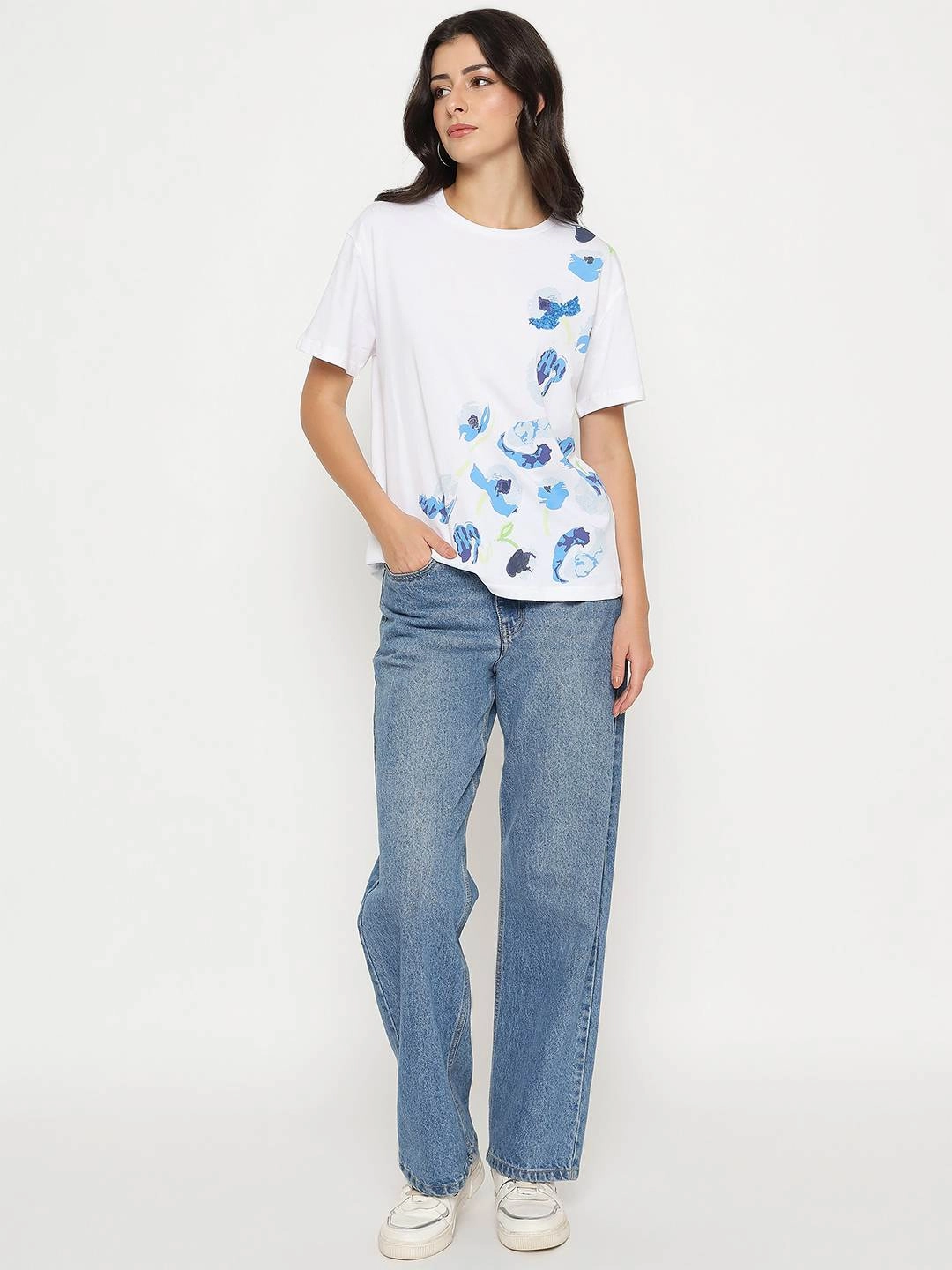 Beachwear Madame Abstract Print Half Sleeve White Cotton T-shirt