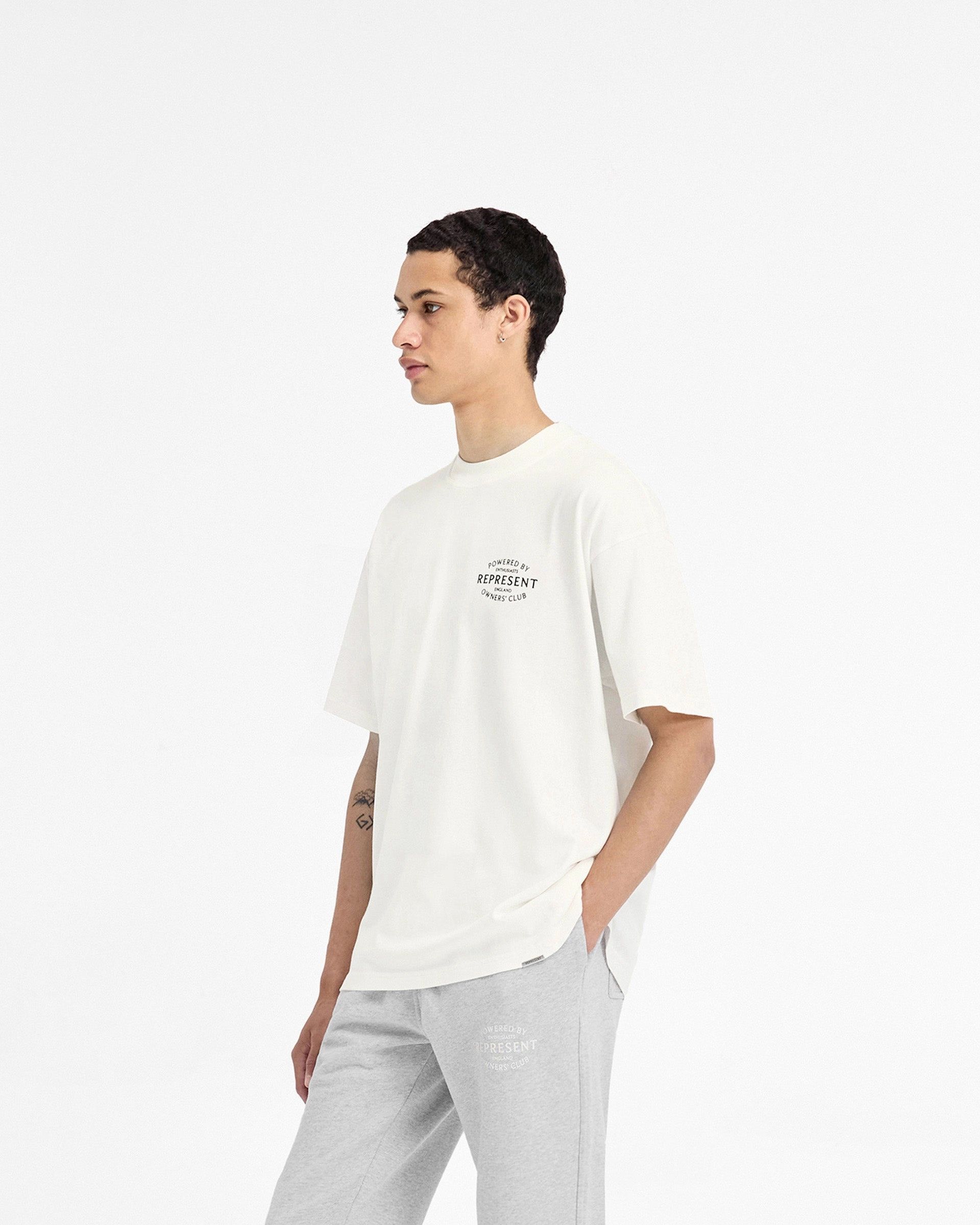Sport Layer Fit Represent Owners Club Stamp T-Shirt - Flat White