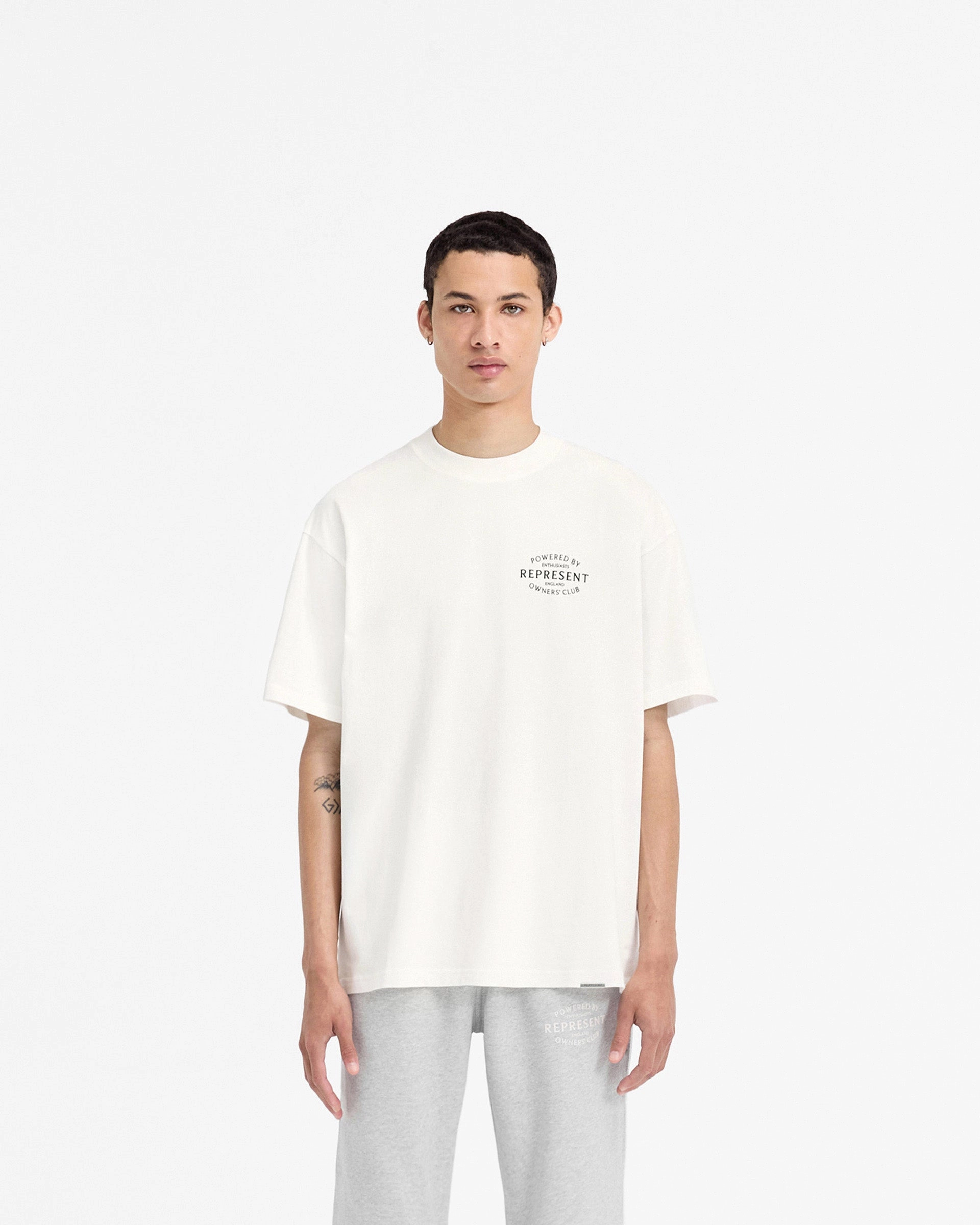 Effortless Comfort Represent Owners Club Stamp T-Shirt - Flat White
