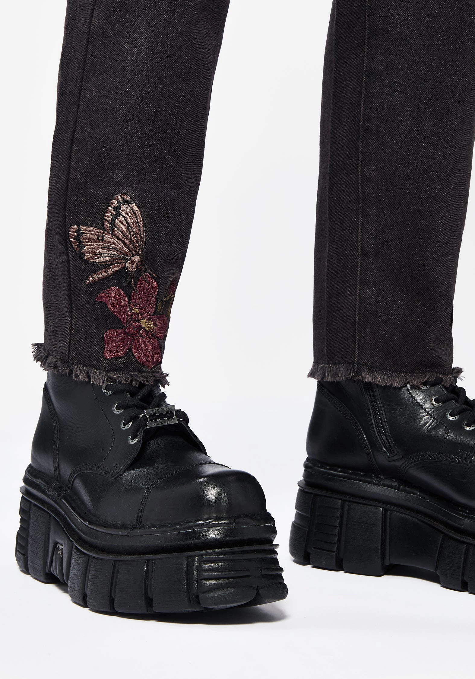 Essential Layer Valeria Floral Moth Embroidered Mom Jeans