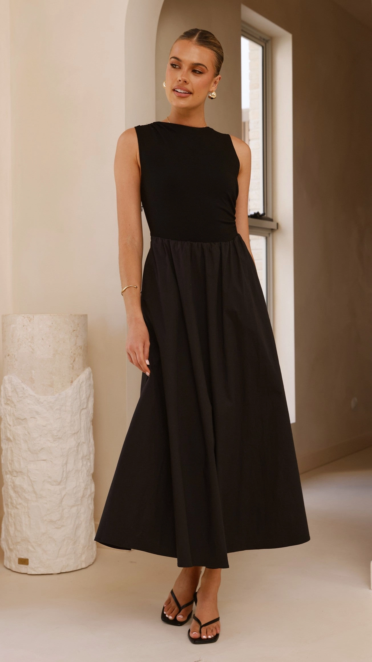 Relax Line Aria Sleeveless Midi Dress - Black