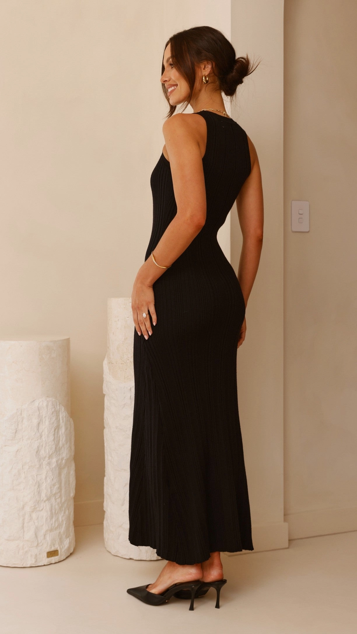 Boho Tone Sleek Design Aylah Knit Midi Dress - Black