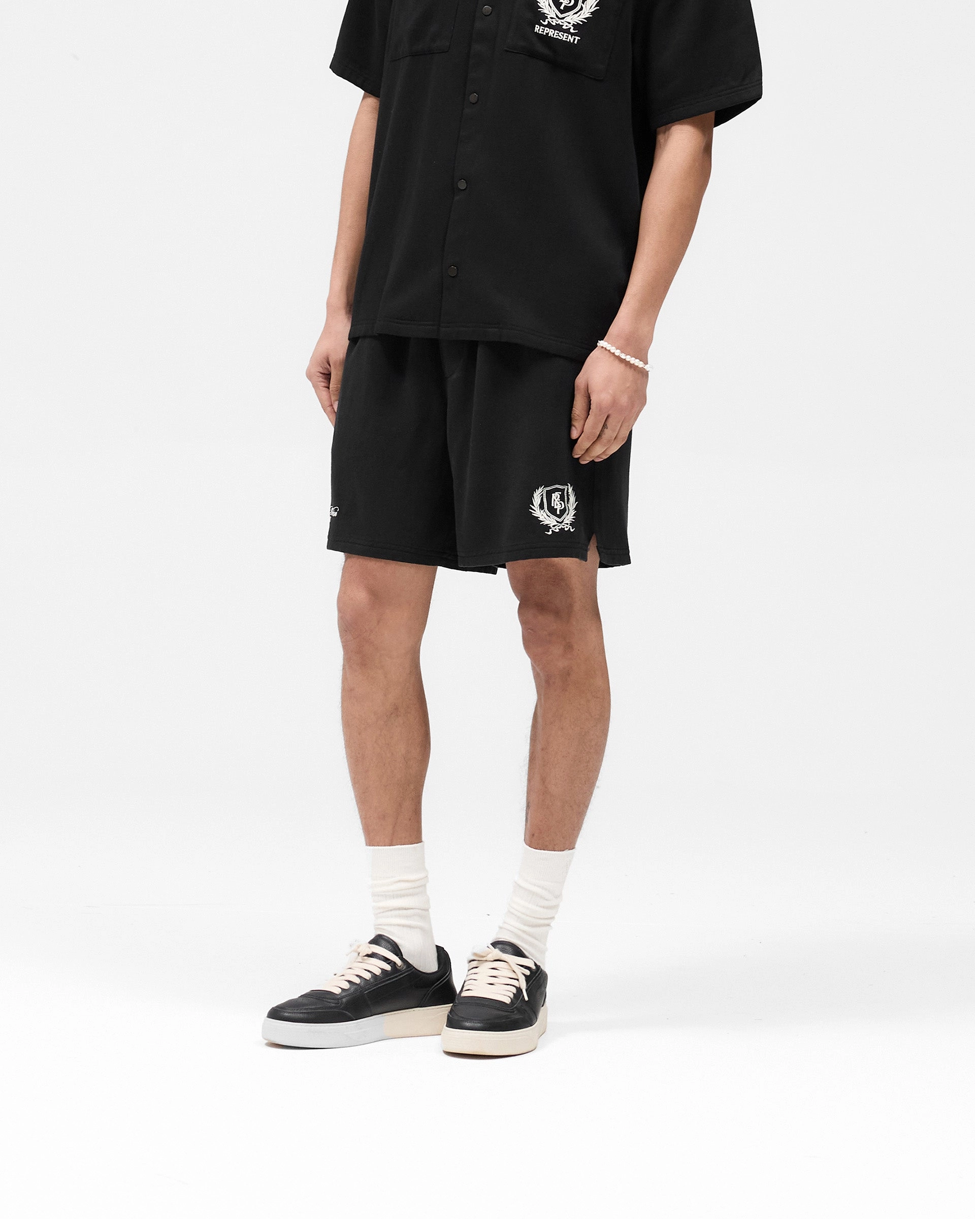 Represent Crest Short - Jet Black Weightless Travel Design