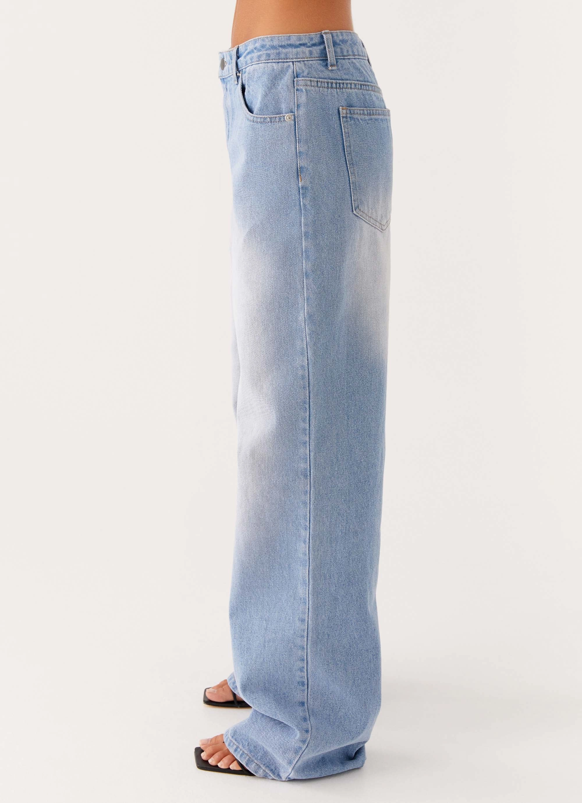 Back Again Straight Leg Denim Jeans - Light Wash Blue Outfit Vibe