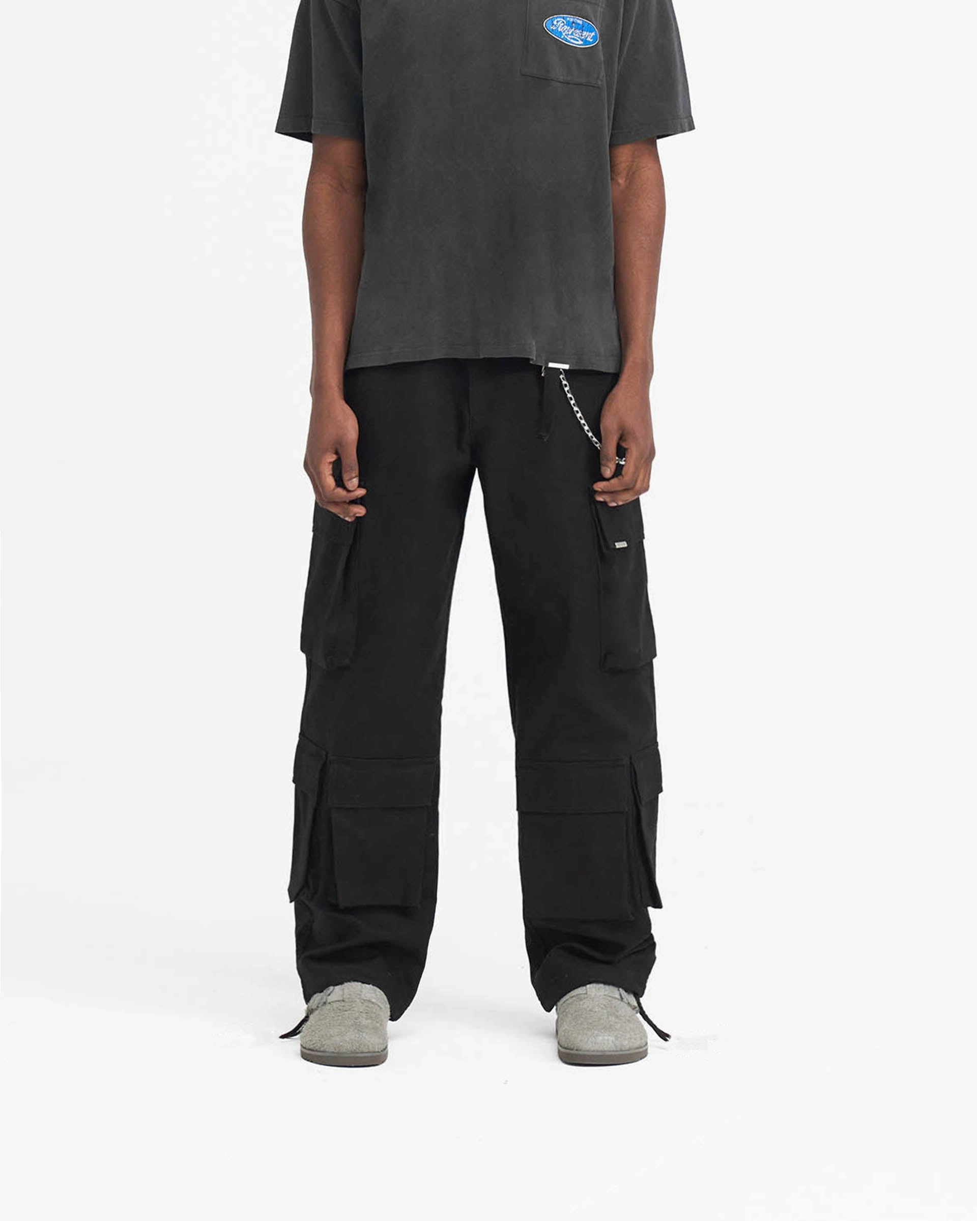 TaperedLeg StretchMaterial Baggy Cargo Pant - Black