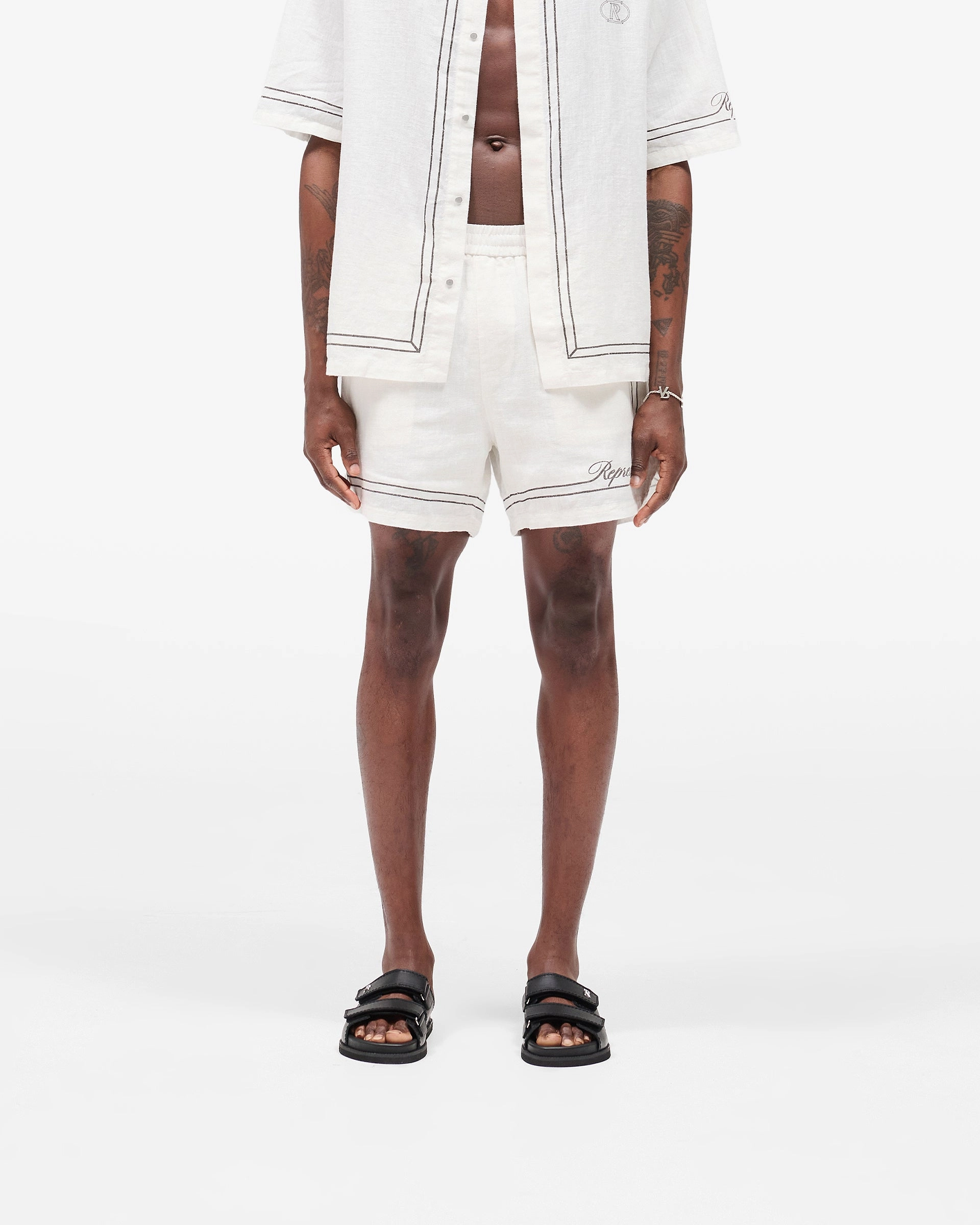 Border Short - Whisper White Quick Movement