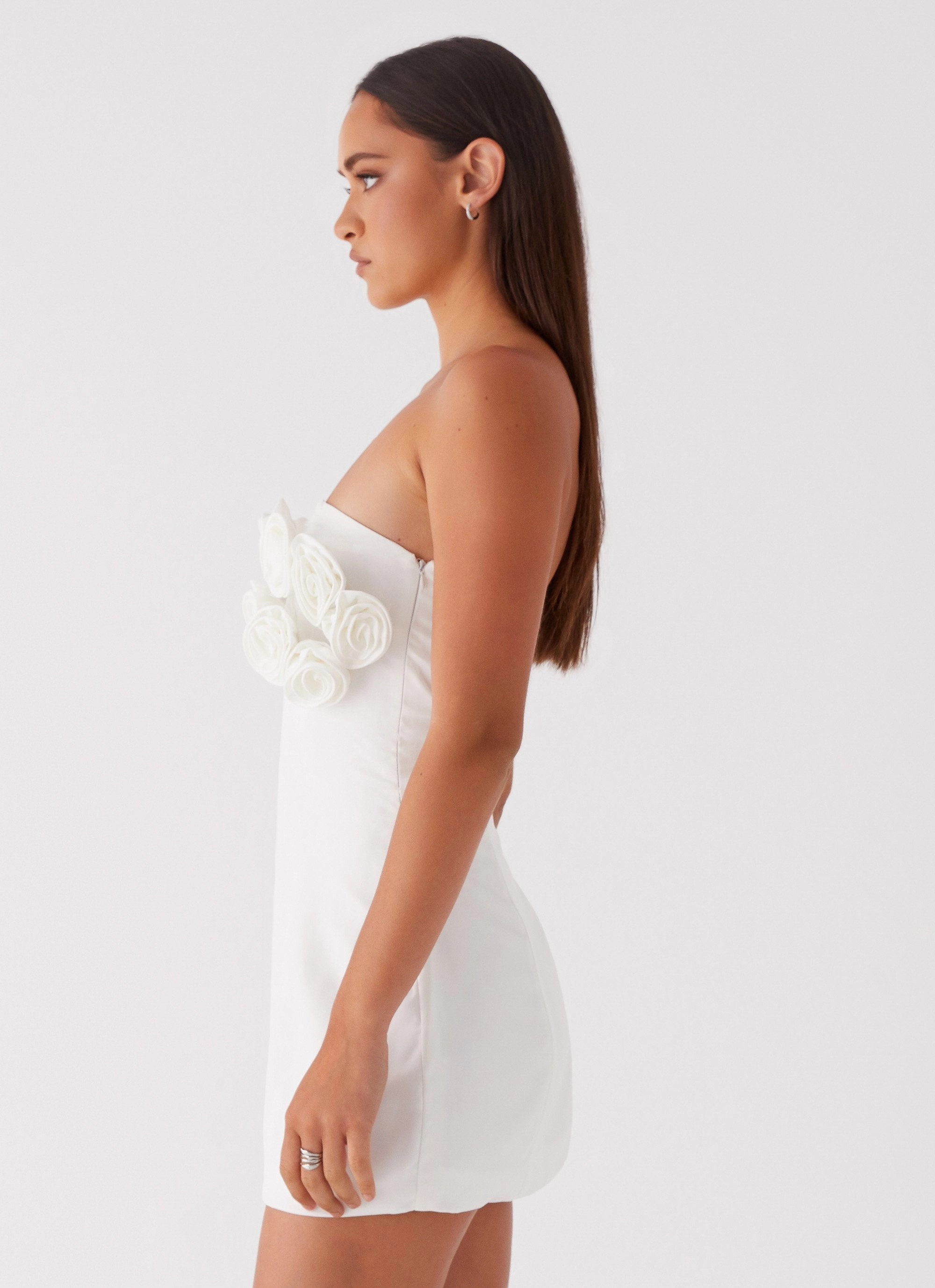 Minimalist-Trend Bouquet Dream Mini Dress - White