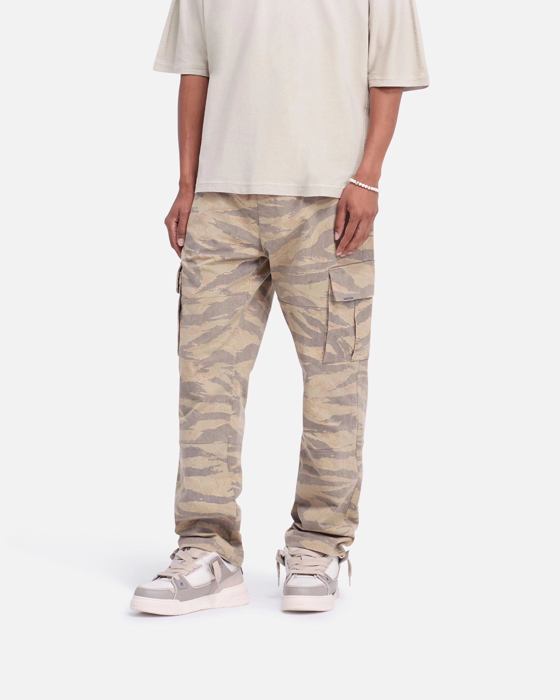 PermeableCloth Flattering Comfort Wear Cargo Pant - Camo