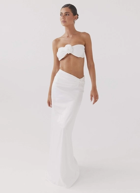 yoga session Structured silhouette Crescent Light Twist Maxi Skirt - Ivory