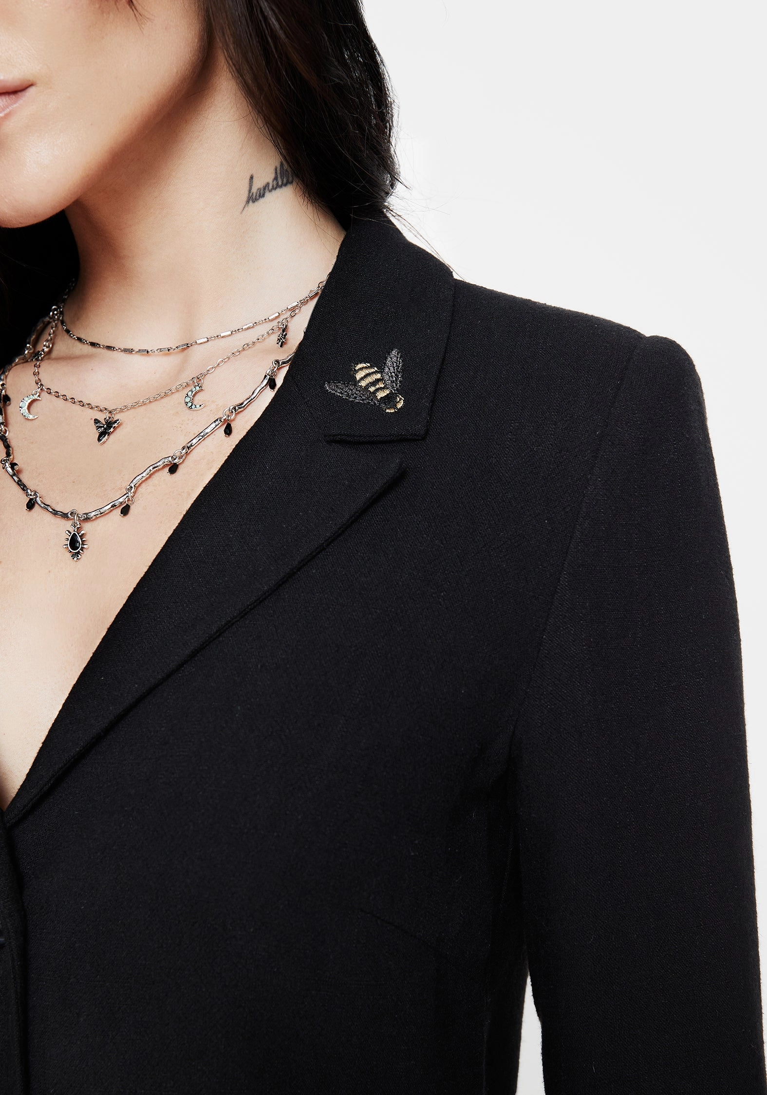Warm Layer Option Chic Urban Chloris Embroidered Longline Blazer