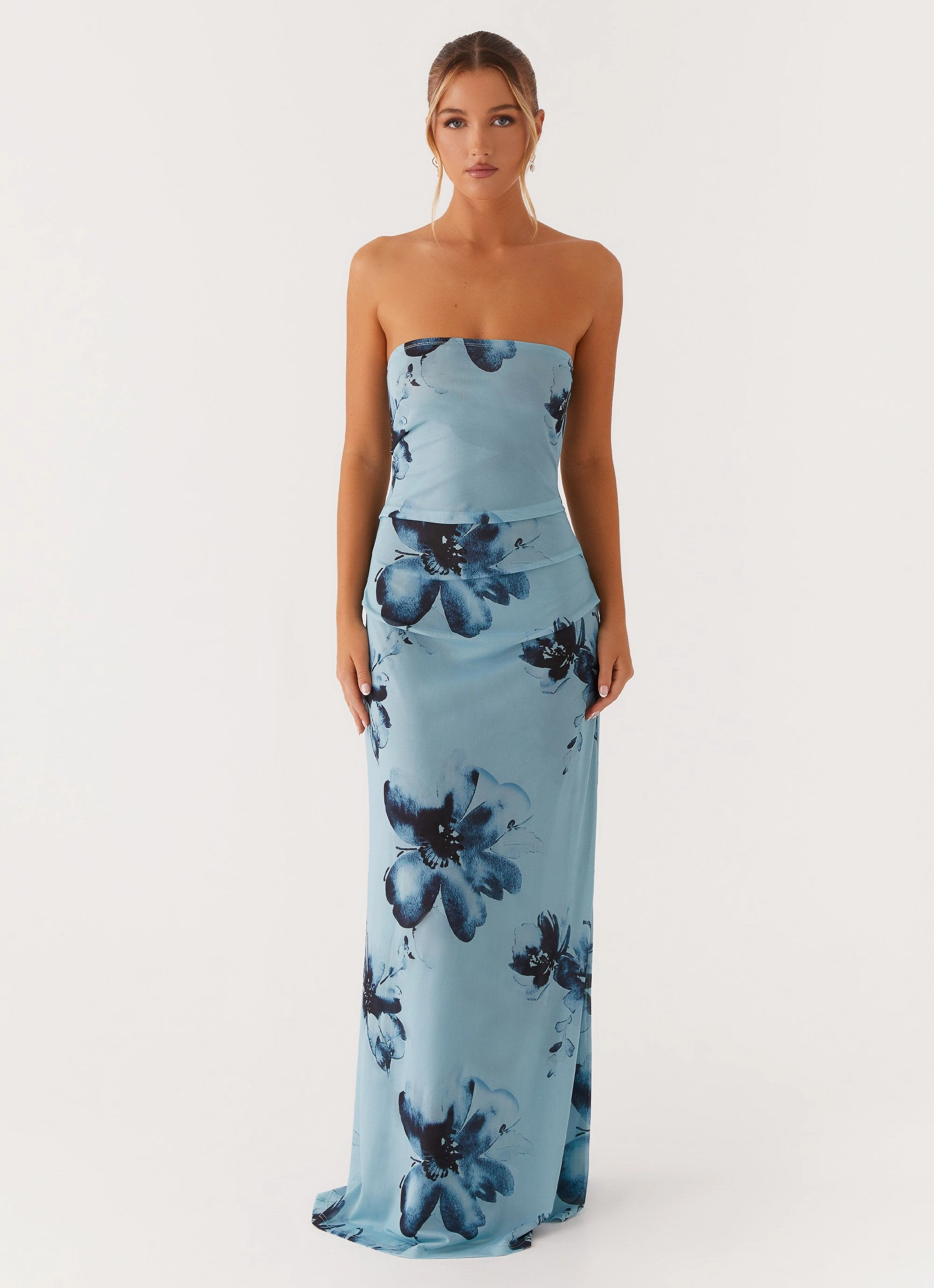 Field Of Dreams Maxi Dress - Blue Black Floral Minimalist Fit