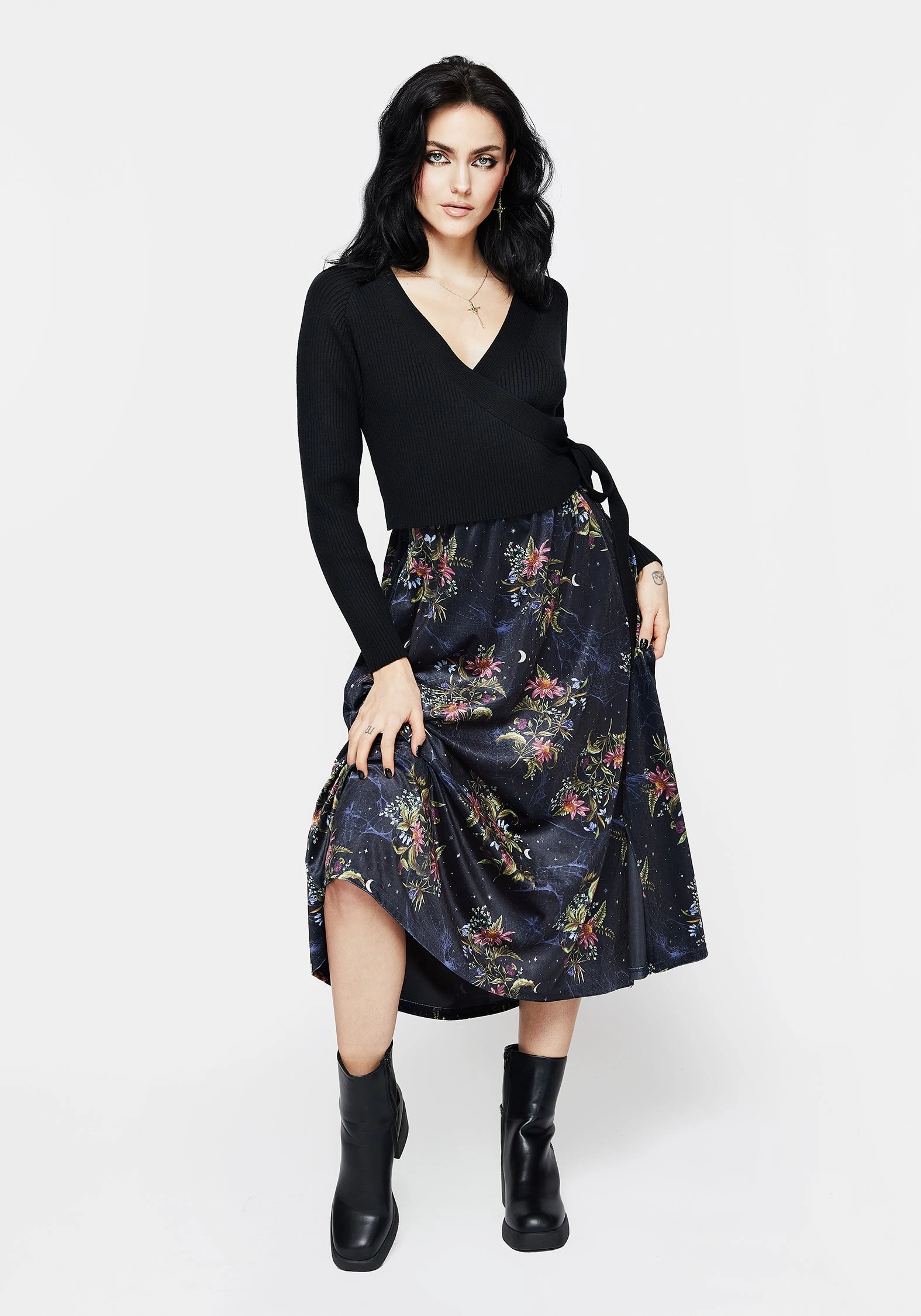 Modern Cut Tagless label Cleome Floral Spiderweb Velour Midi Skirt