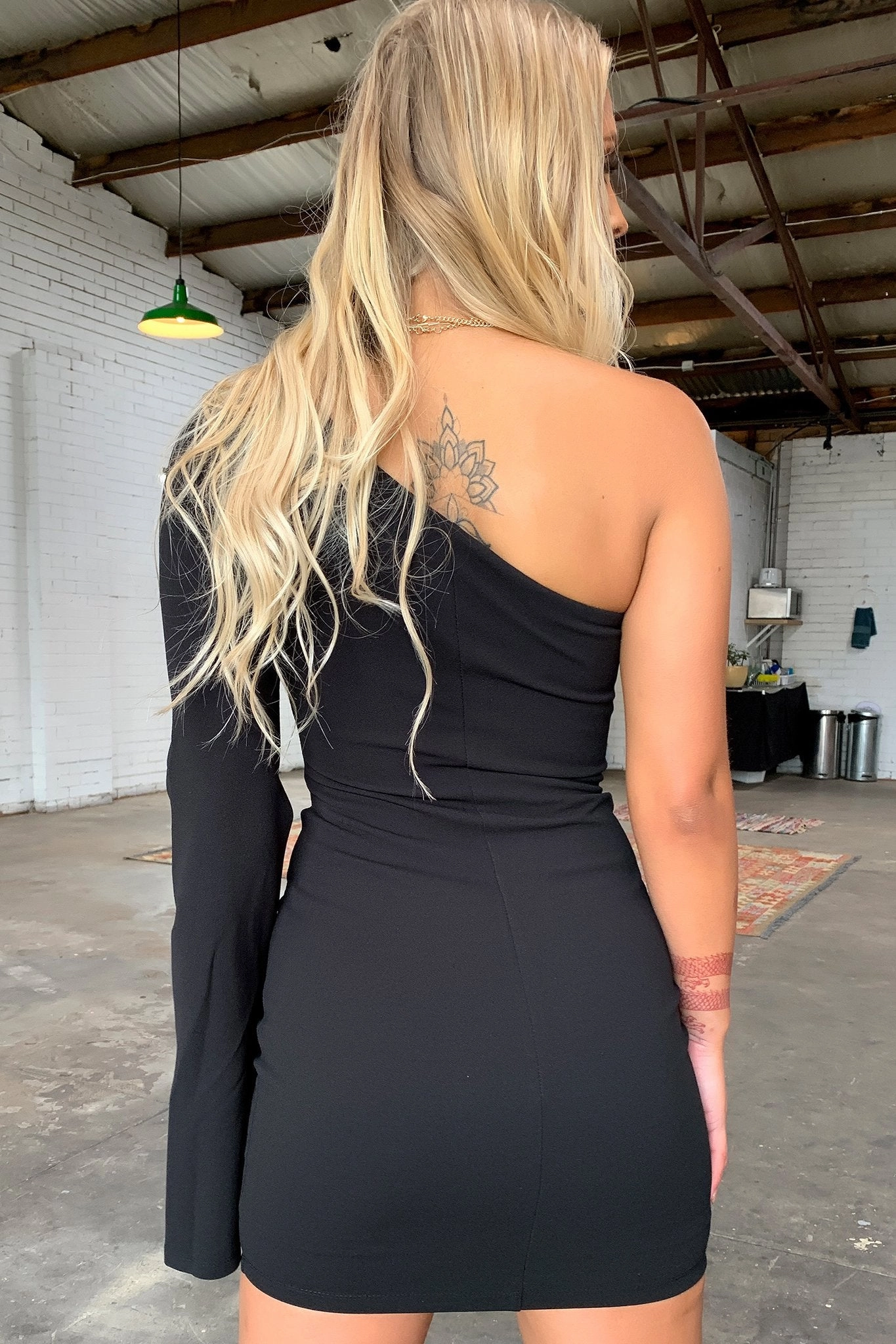 AntiStaticMaterial Cologne Dress - Black