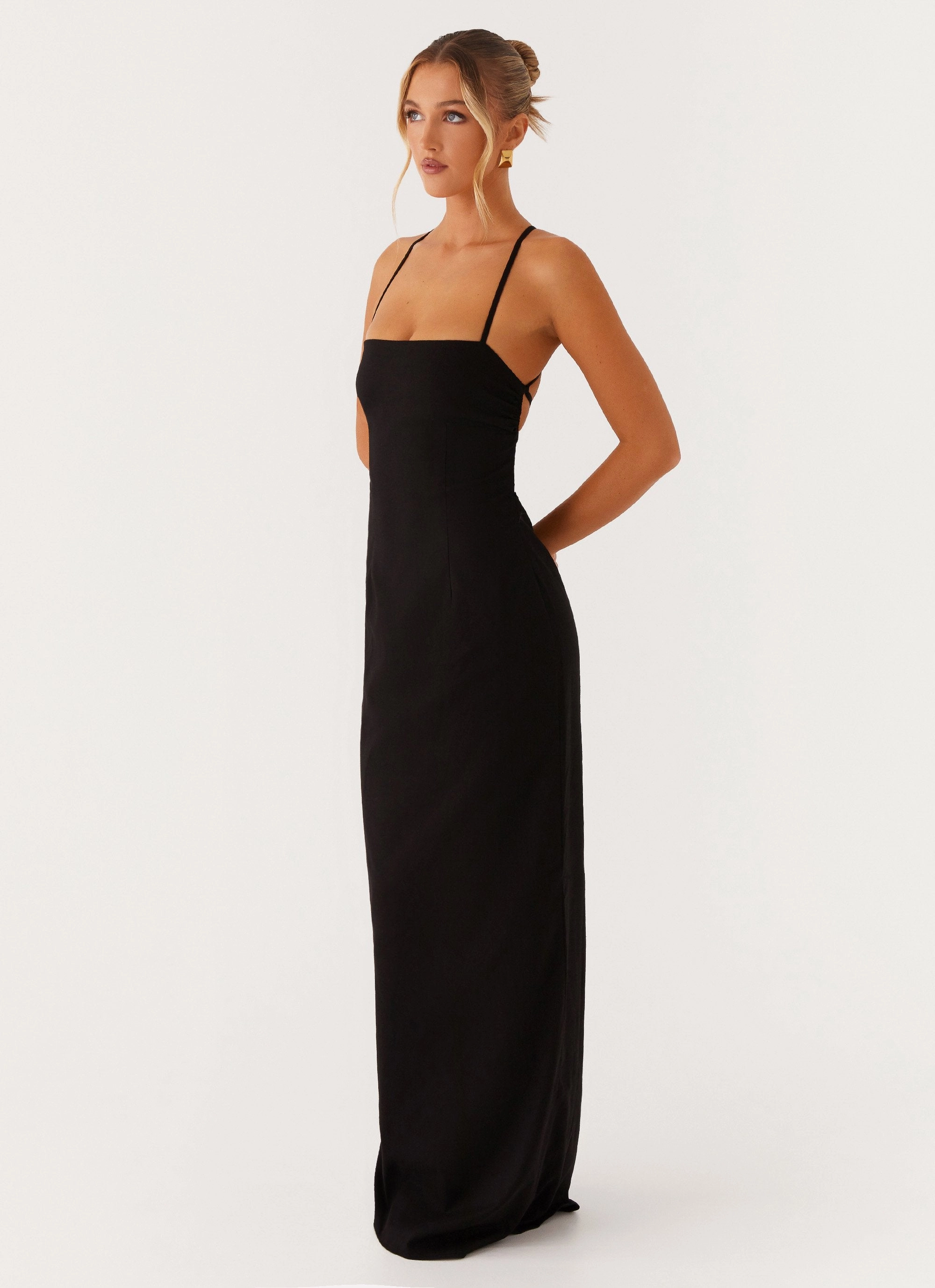 Minimalist-Style Cora Backless Maxi Dress - Black