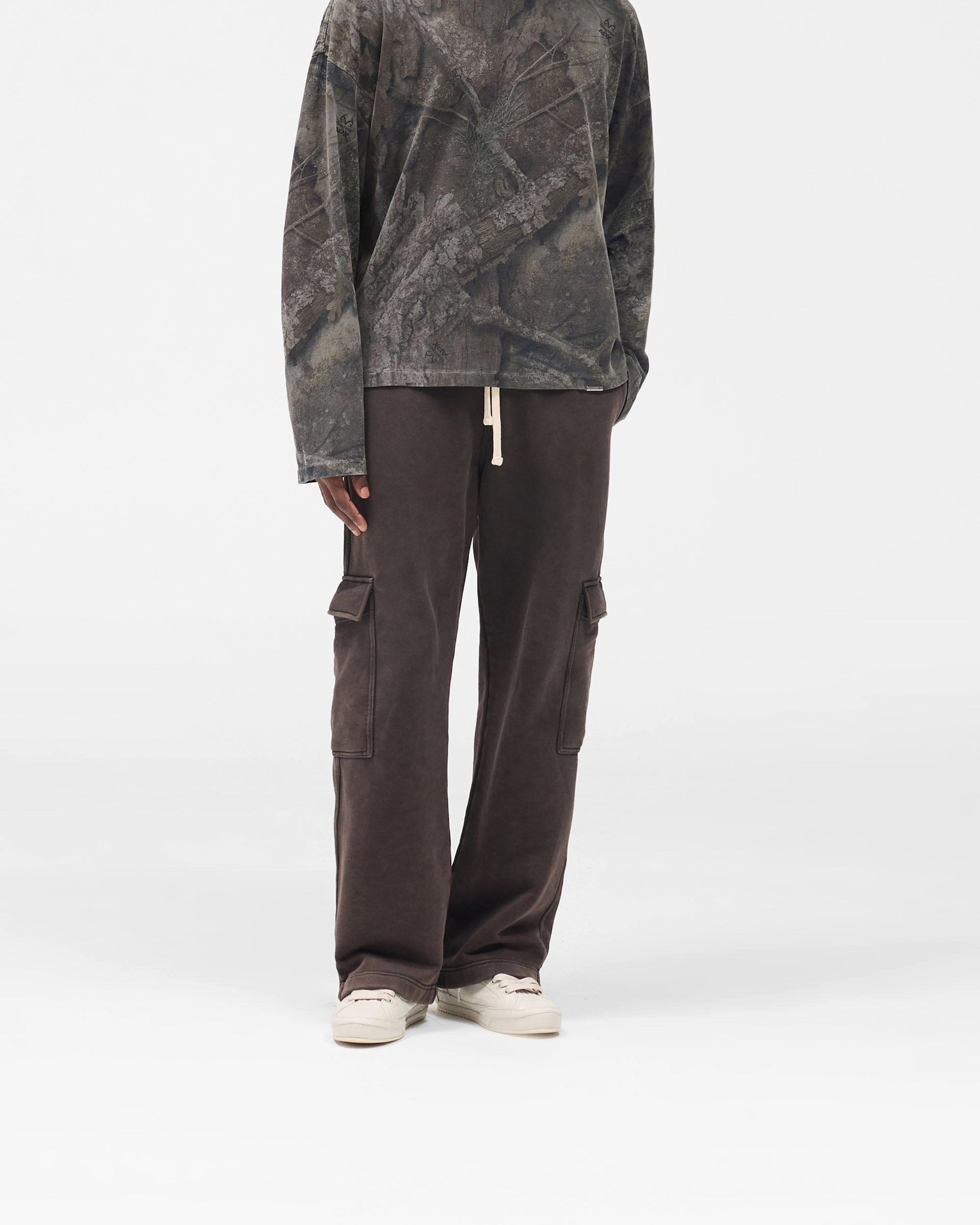 Initial Cargo Sweatpants - Coffee Durable Seam Construction