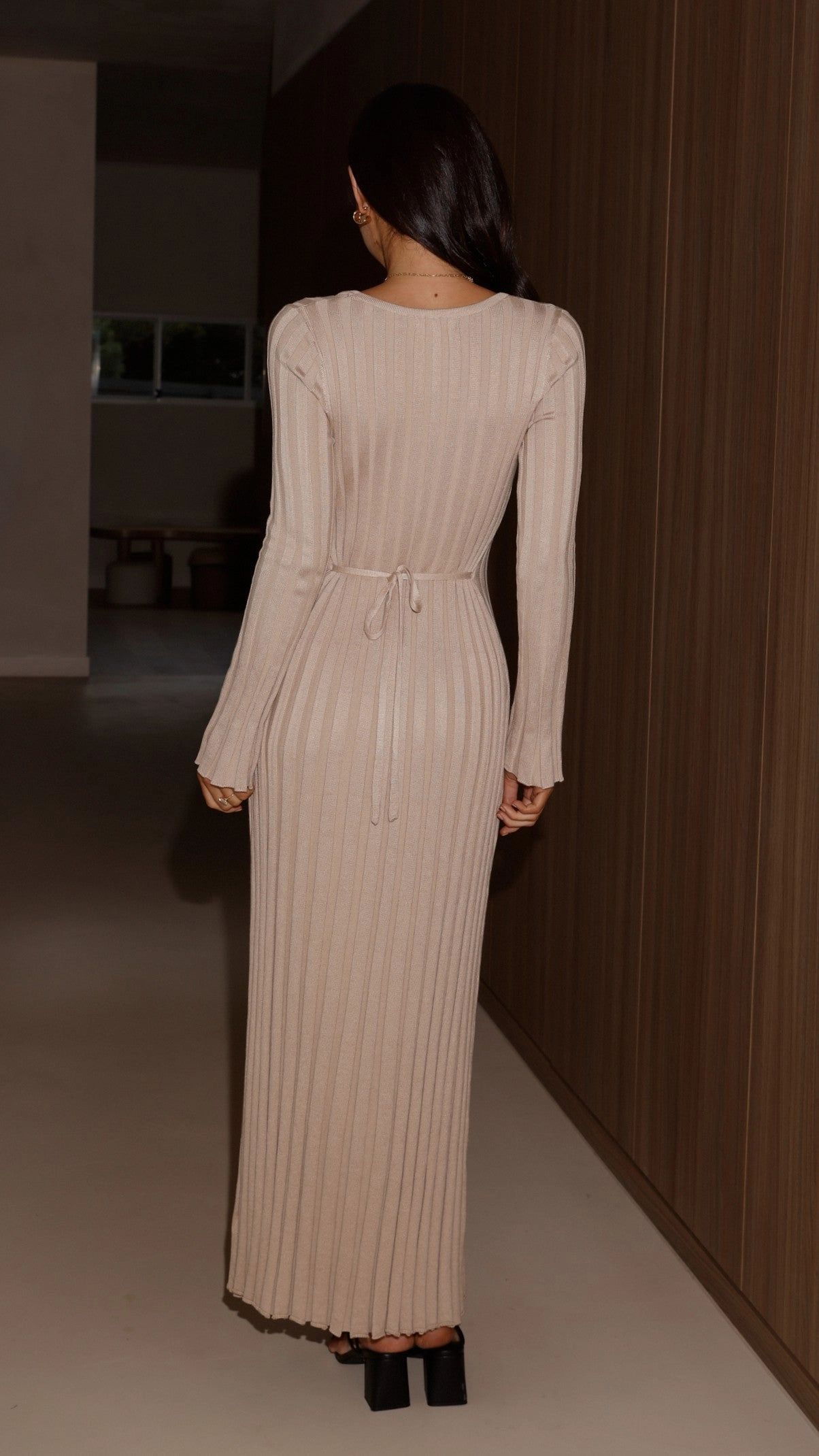 Front Detail Flexible Mood Cyra Long Sleeve Maxi Dress - Beige