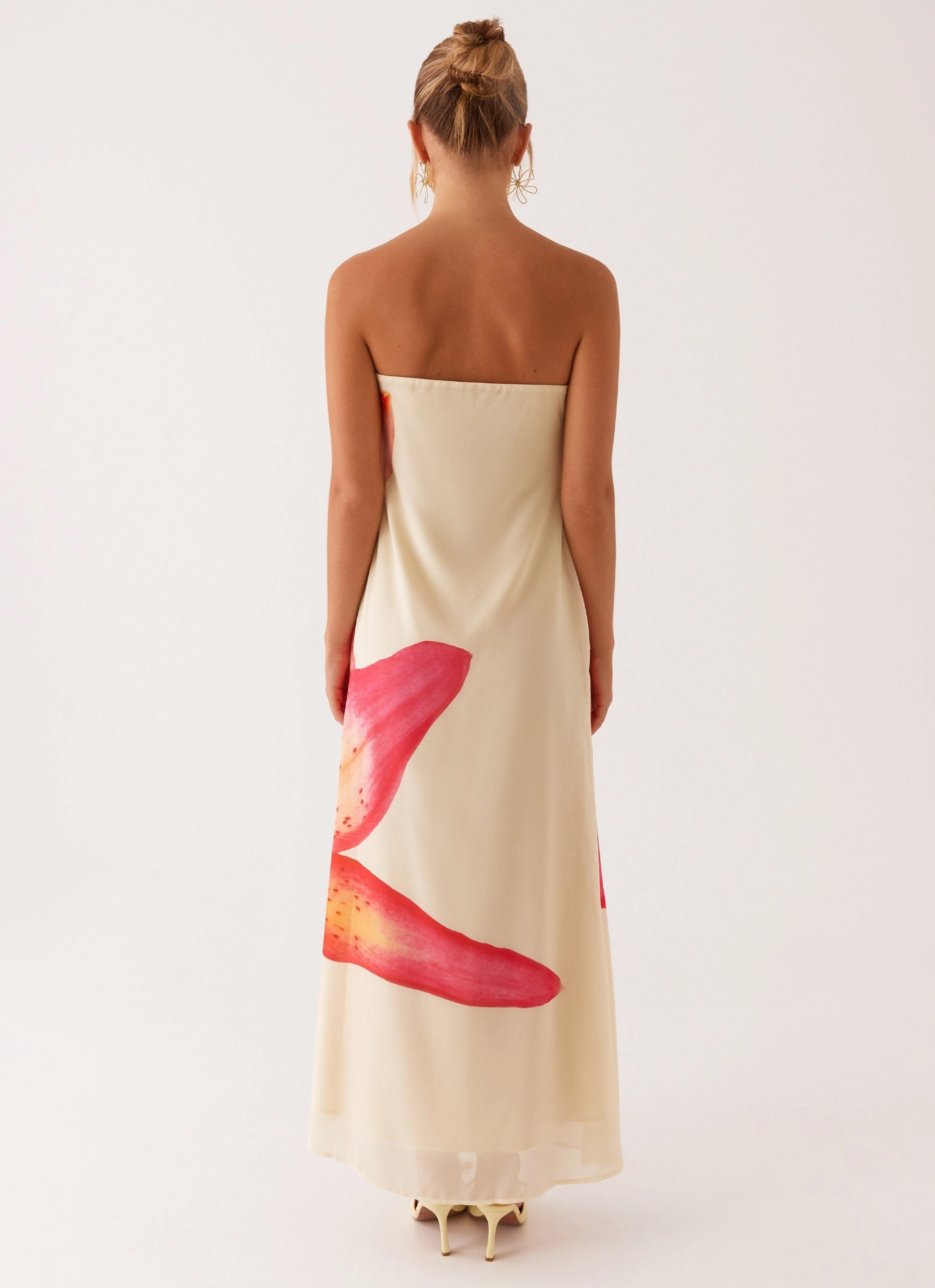 Cozy Silhouette Fine Details Darcy Maxi Dress - Yellow Floral
