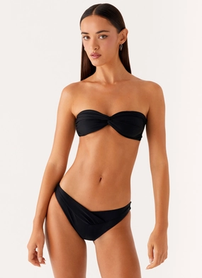 Lightweight Compression Delta Bandeau Bikini Top - Black