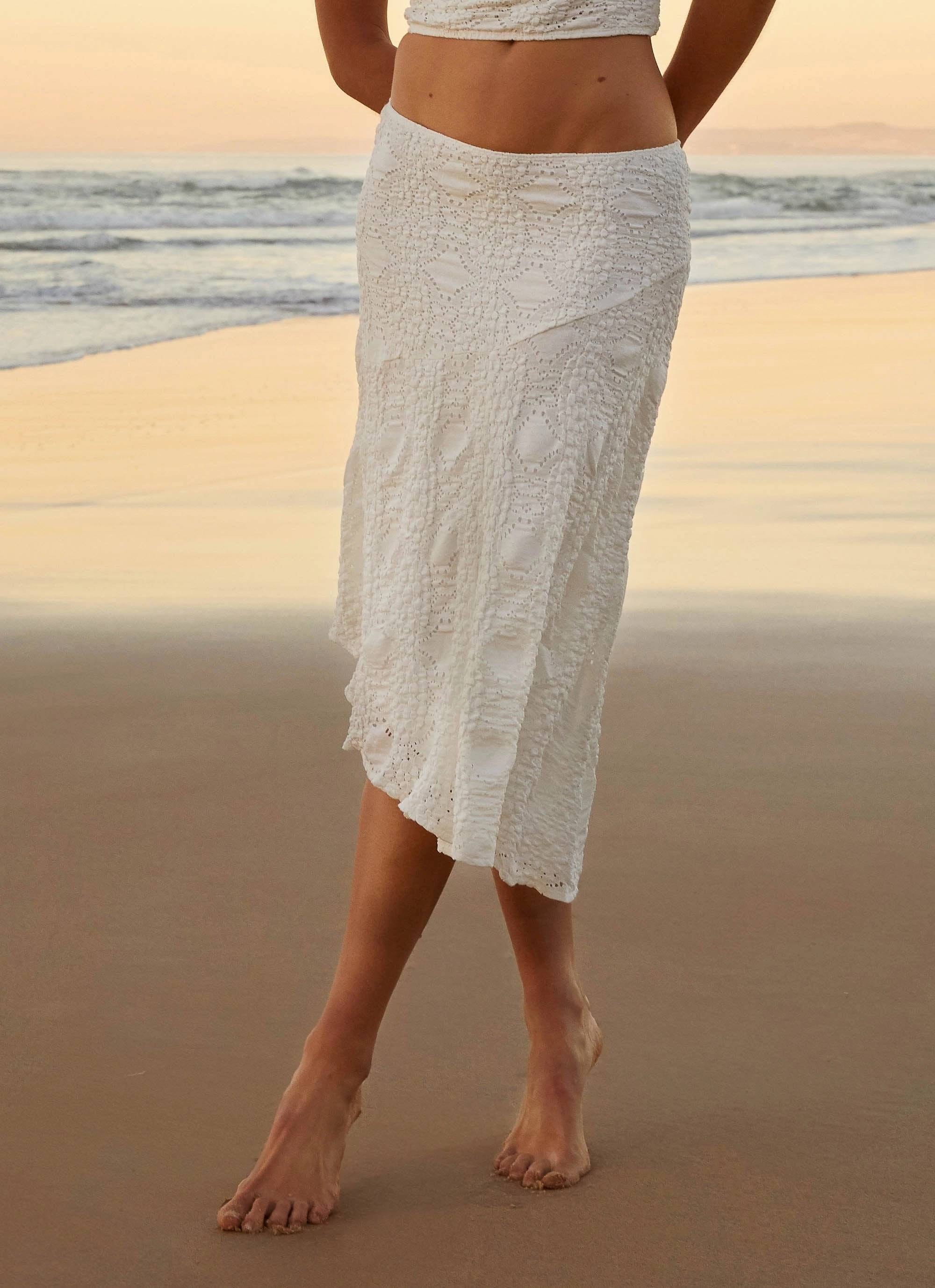 Crisp Finish Everyday Favorite Diamond Sky Midi Skirt - White
