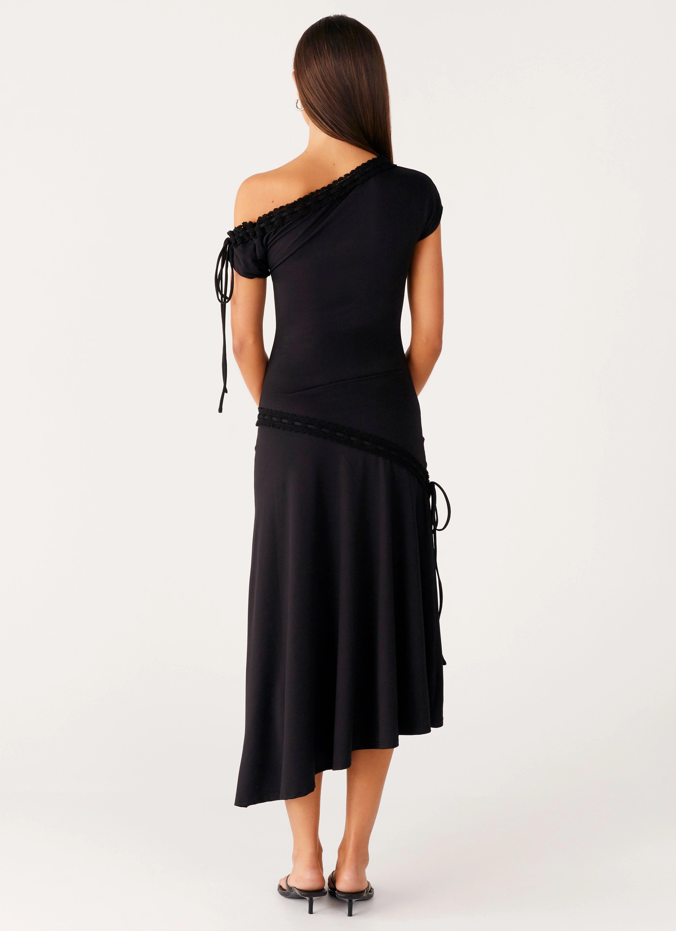 Downtown Midi Dress - Black Glamorous look Bloom Zone
