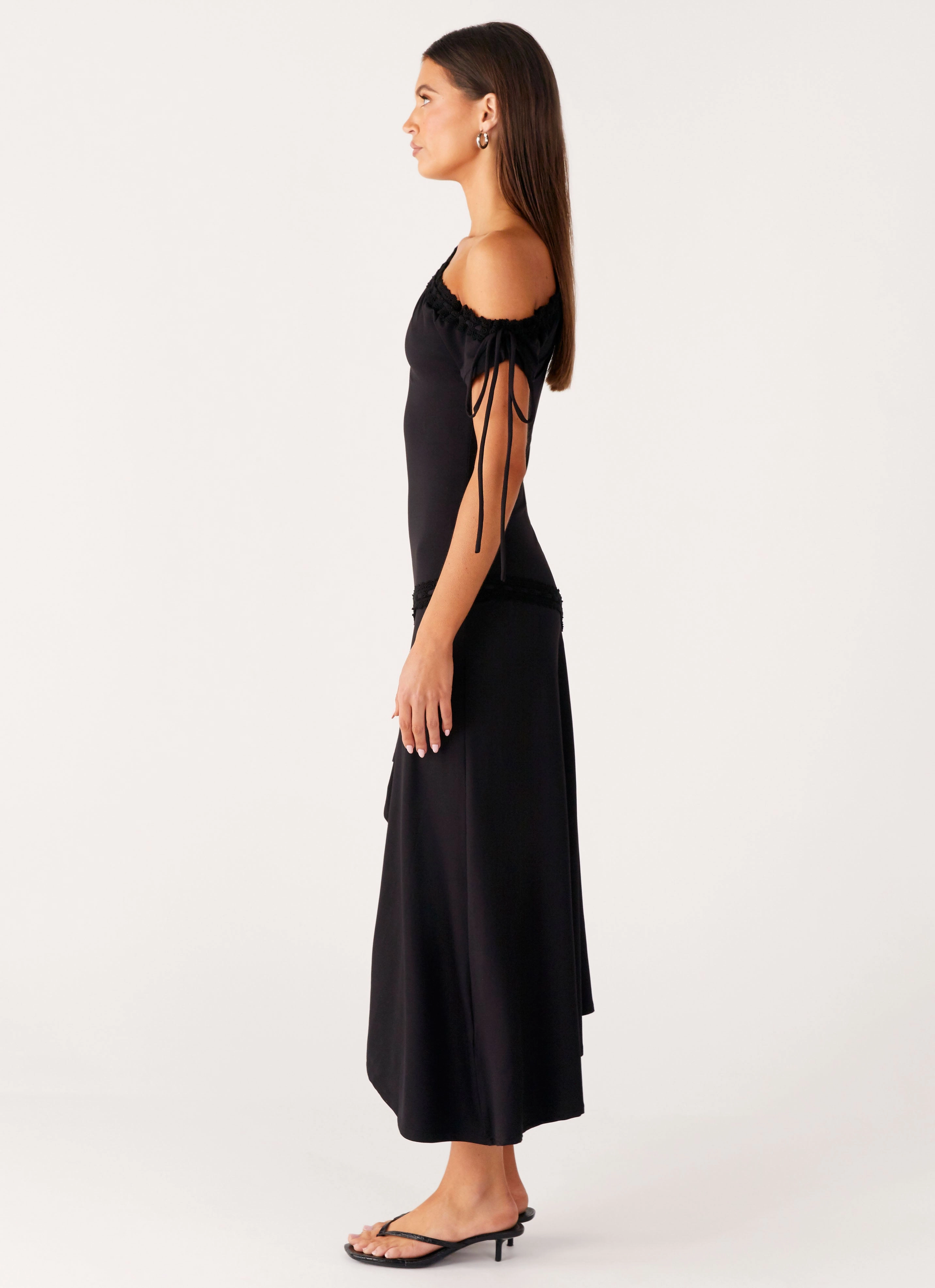 Pocket-Detail Lace-Trim Downtown Midi Dress - Black