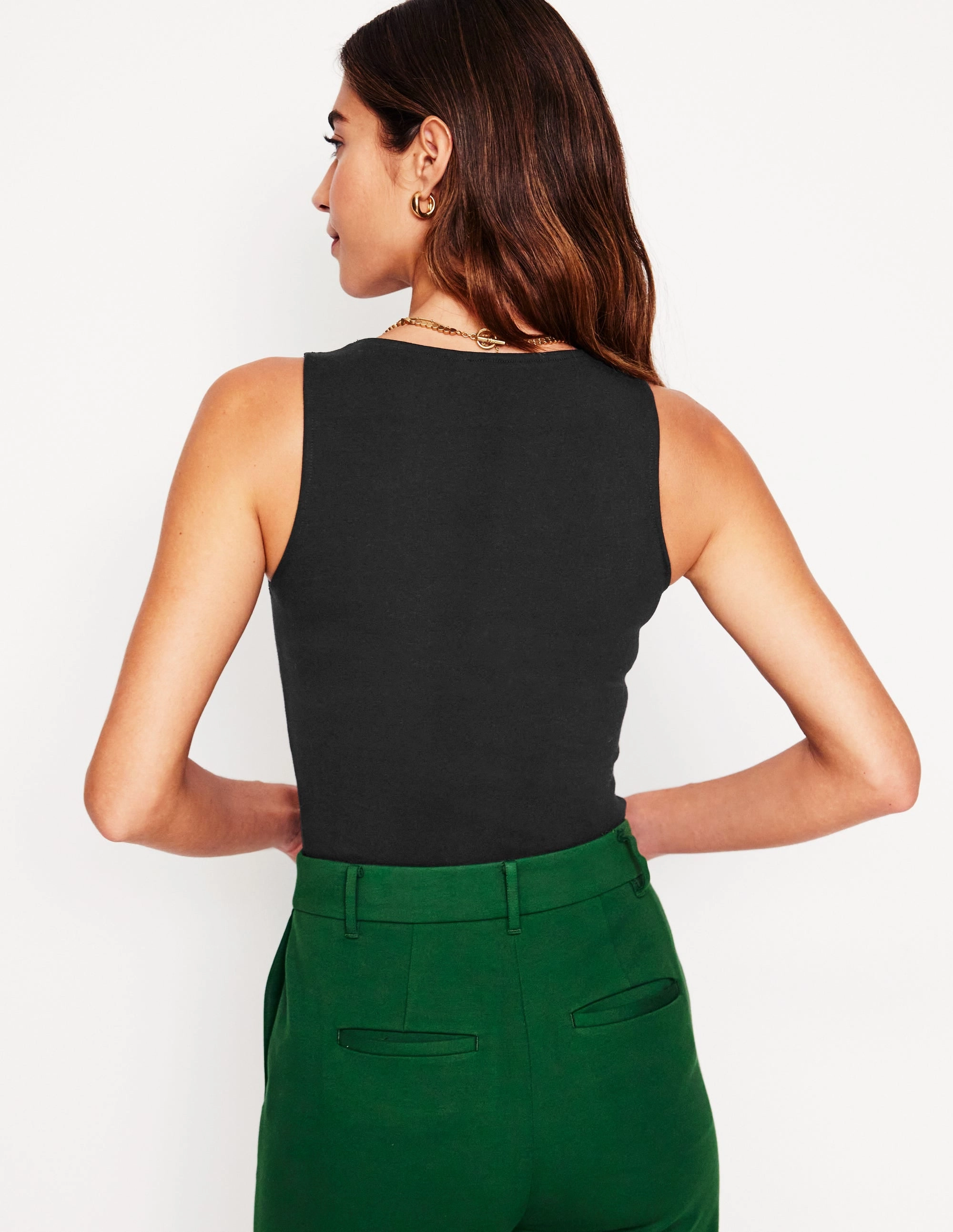 Double Layer Scoop Neck Vest-Black Unlined Design Flowing Design