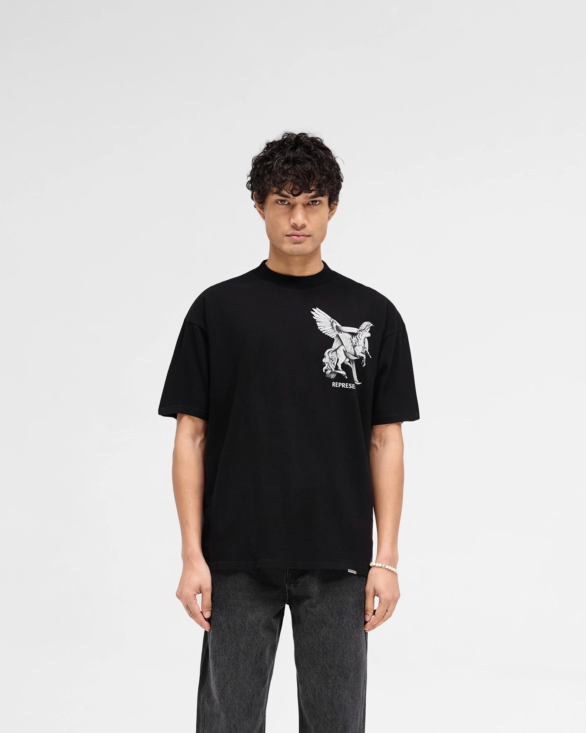 Light Style Trend Classic Layer Elegance In Motion T-Shirt - Jet Black