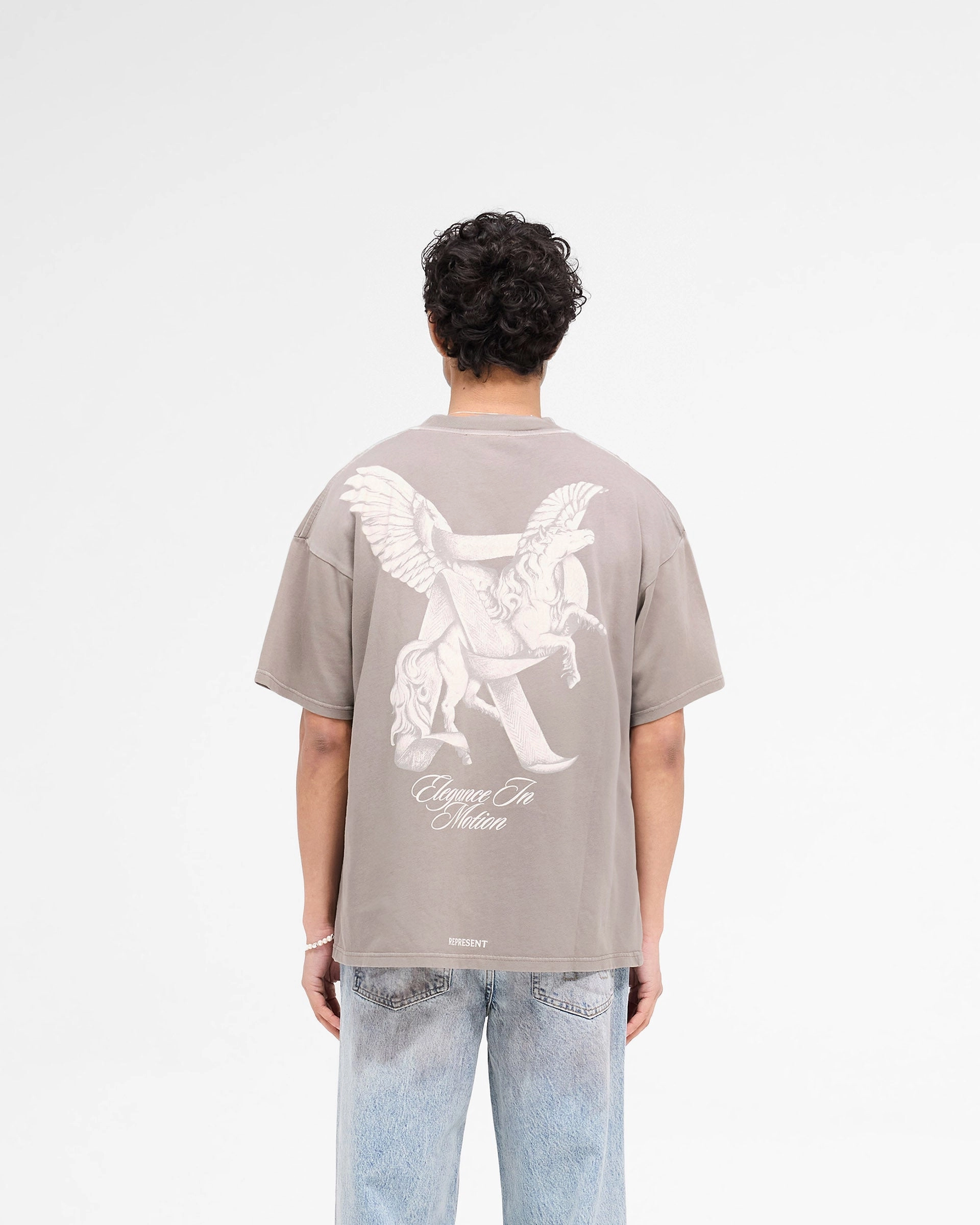 PocketDetail Cool Style Elegance In Motion T-Shirt - Thunder