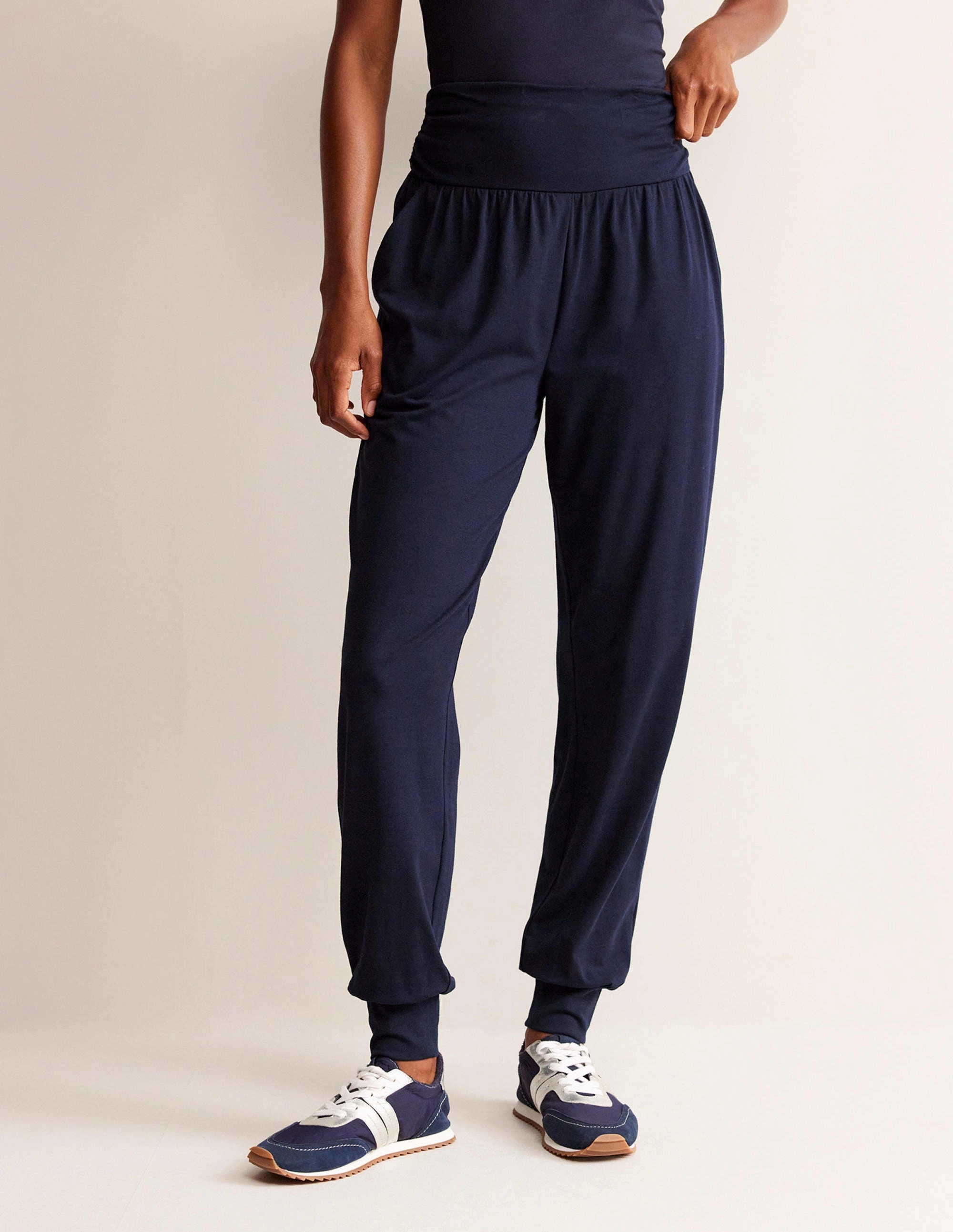 Hareem Jersey Joggers-Navy Minimal Stretch Fit Durable Design