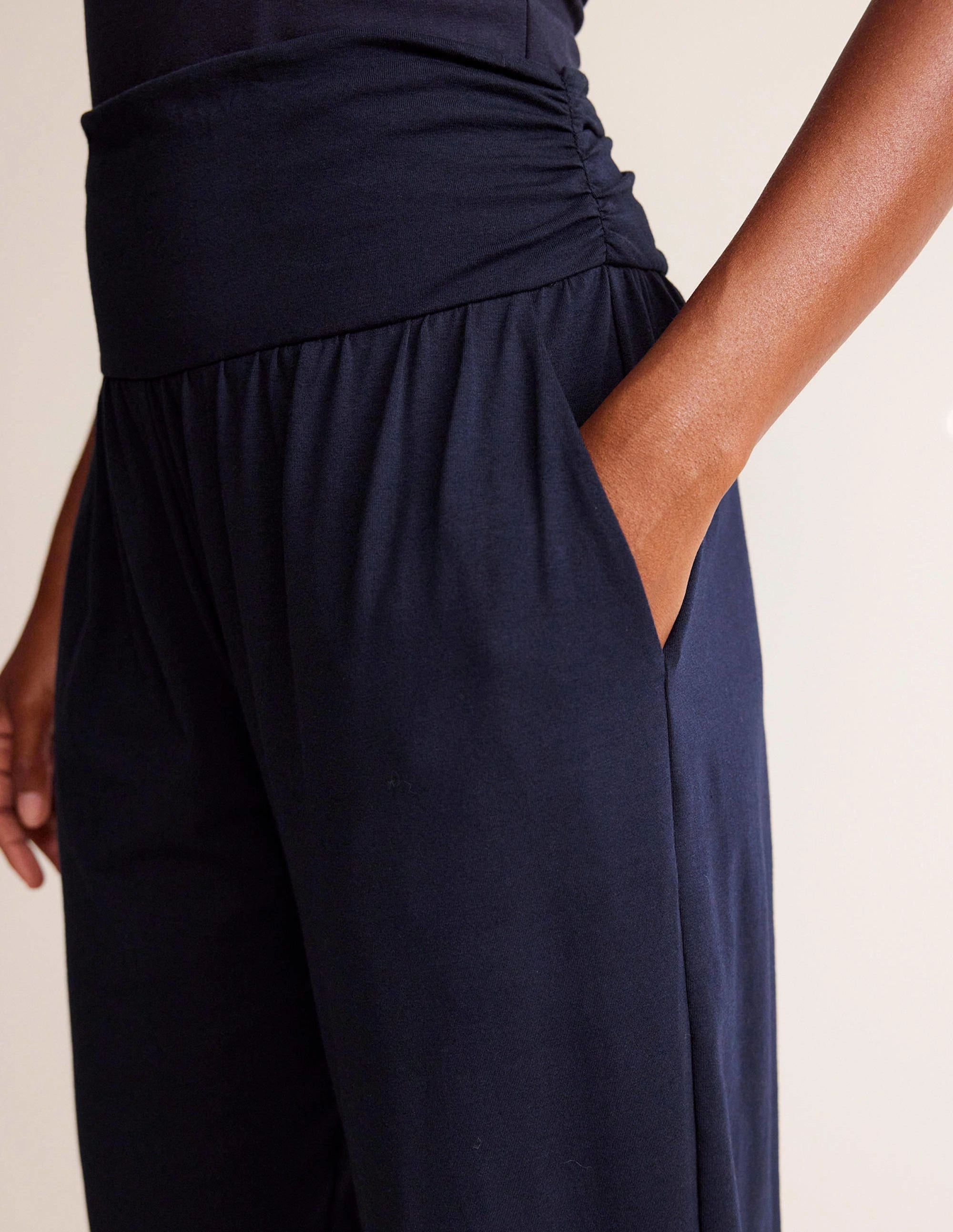 Hareem Jersey Joggers-Navy Stay Active Body Contour