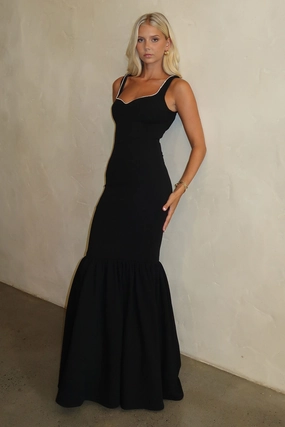 Light and breezy summer dress Refined touch Emberly Maxi Dress - Black