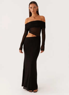 Outdoor Scene Timeless Soft Emery Maxi Dress - Black