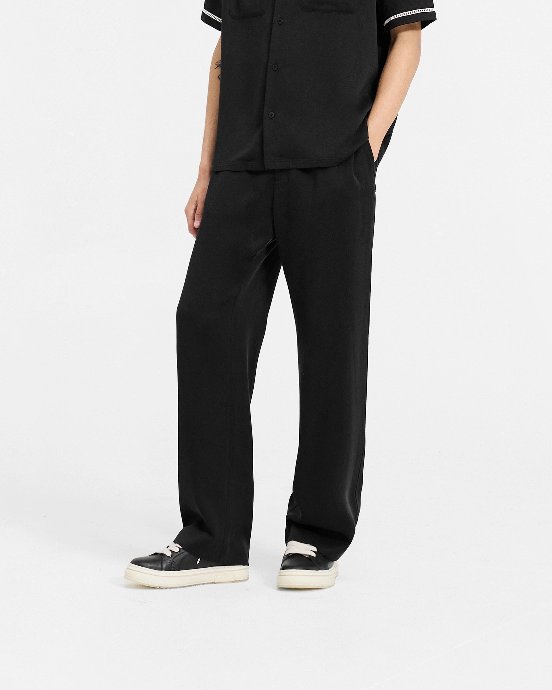 Sport Performance Windproof Design Resort Pant - Jet Black