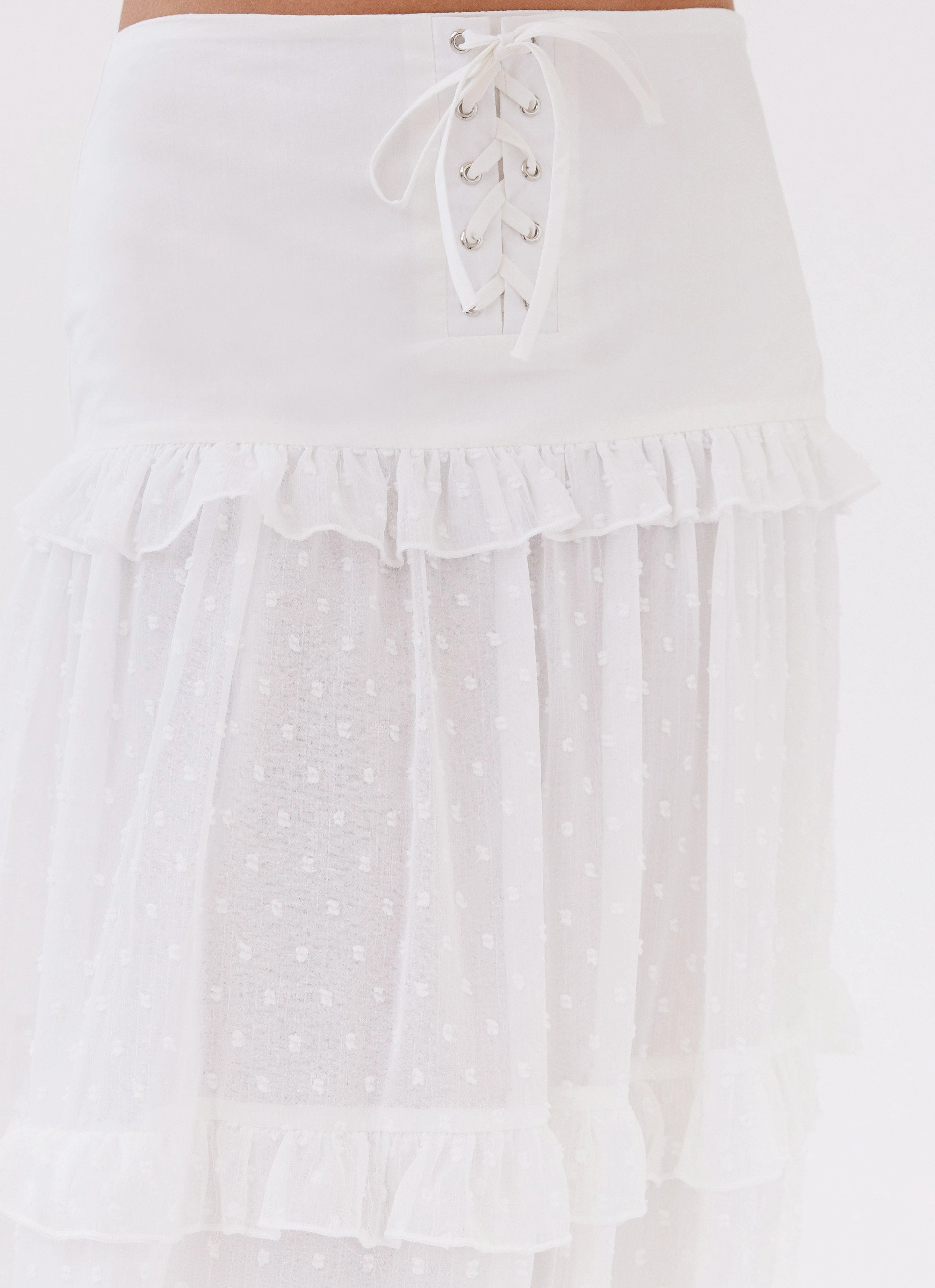 Outfit Display Esmeralda Maxi Skirt - White