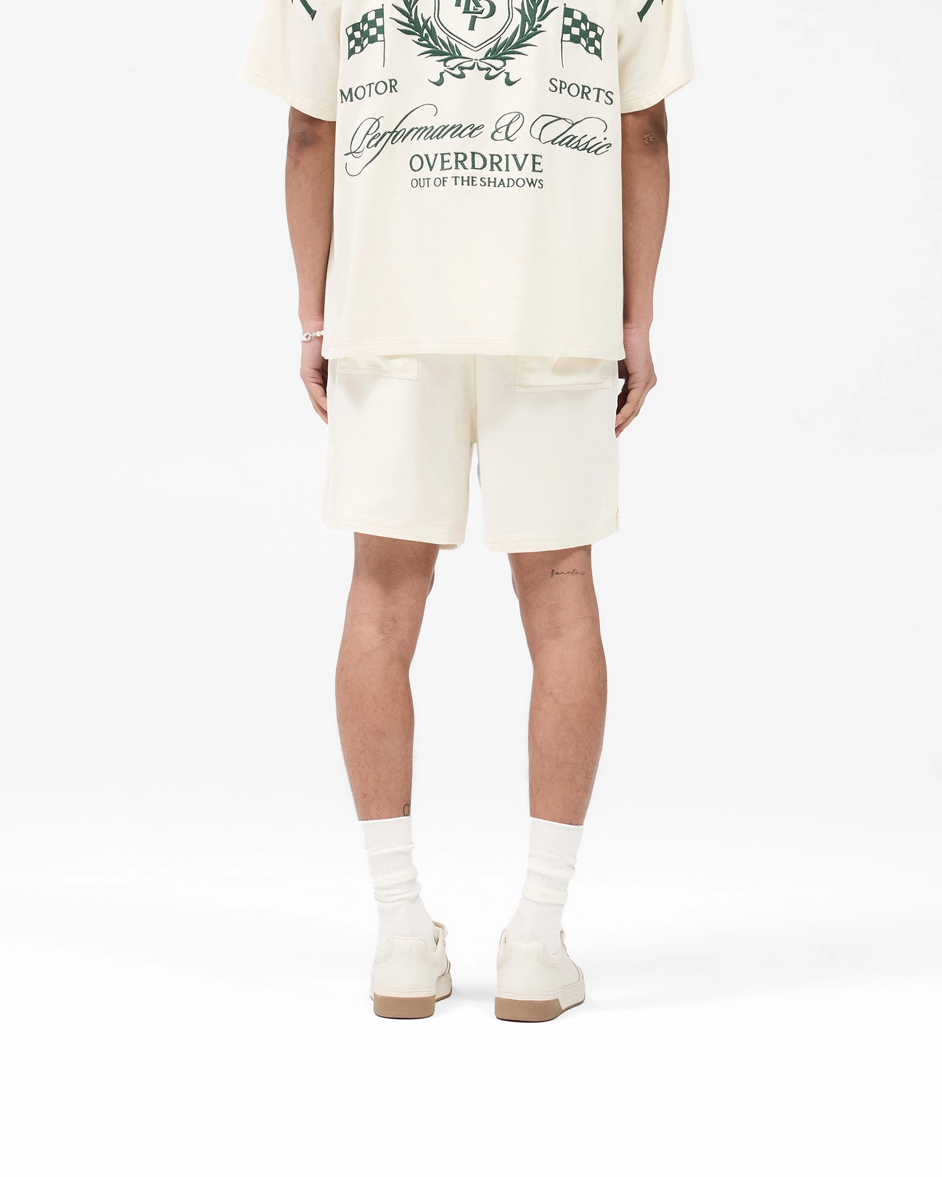 Represent Crest Short - Antique White laid-back style