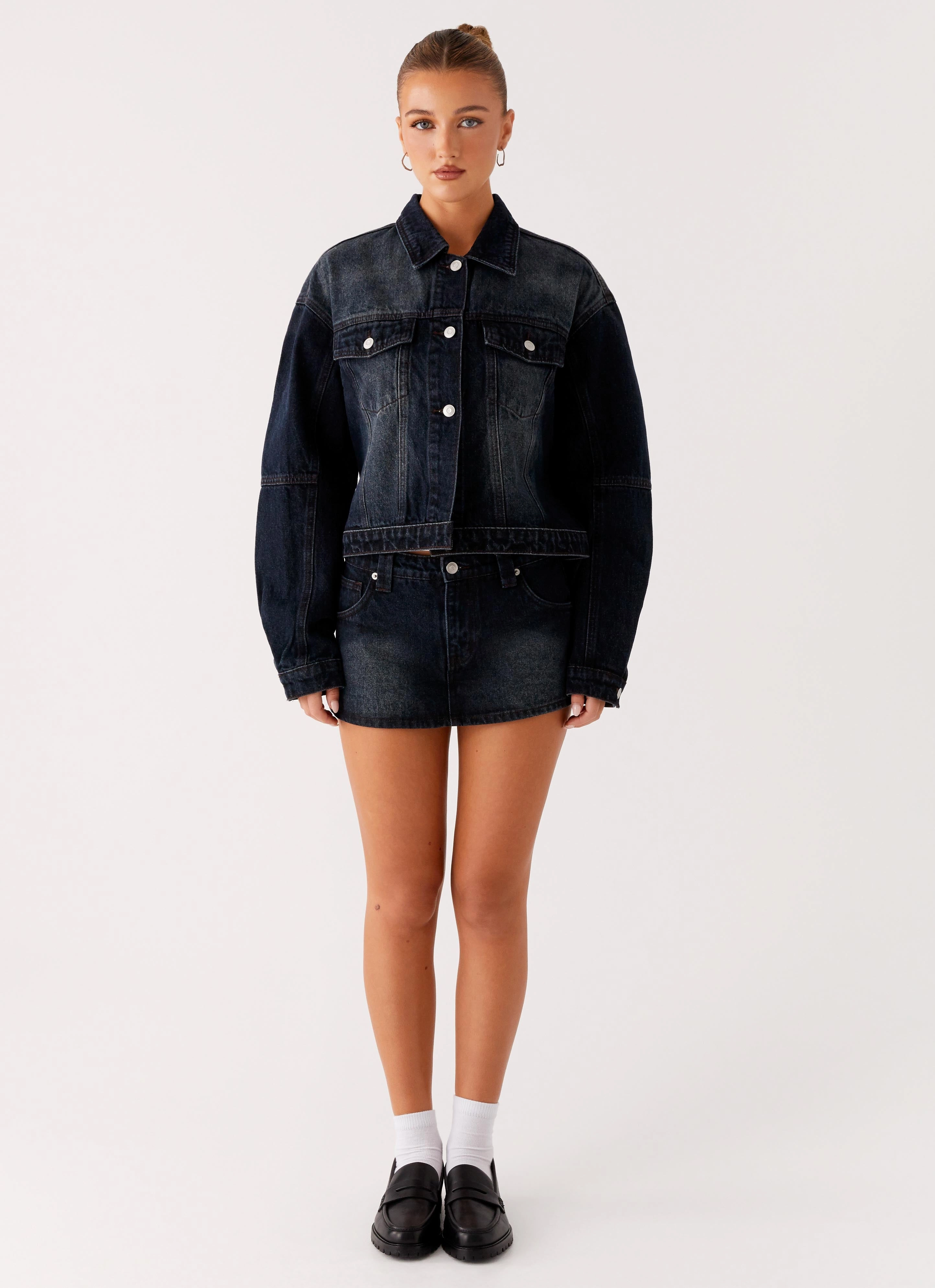 Artisanal Craft Built In Shorts Tropics Low Rise Denim Mini Skort - Washed Dark Blue