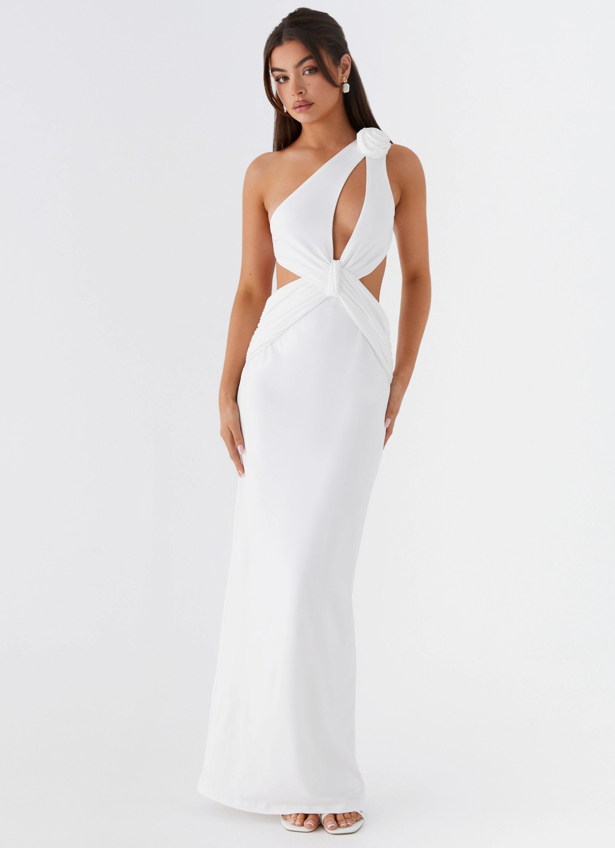 Flattering and Effortless Sharp Detail Lovesome Rosa Maxi Dress - White
