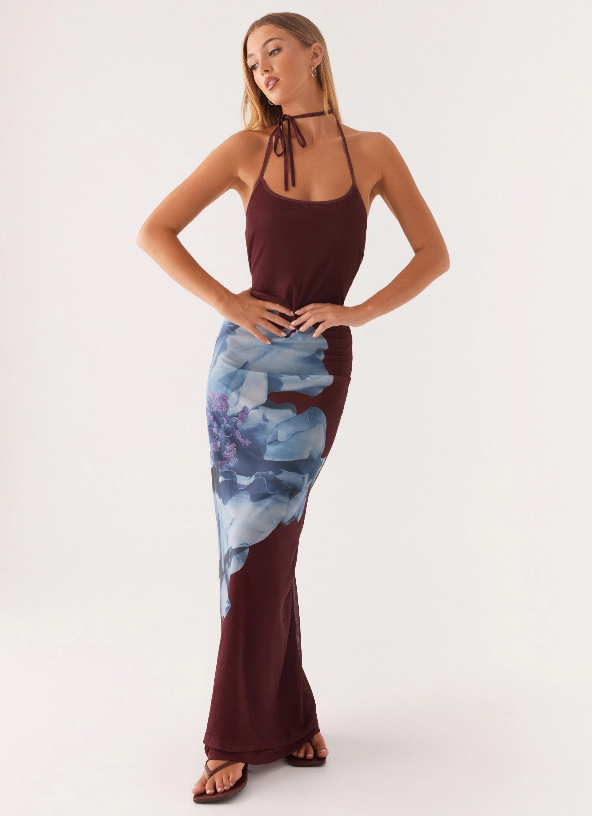 Effortless Look Dayana Halterneck Maxi Dress - Maroon Print