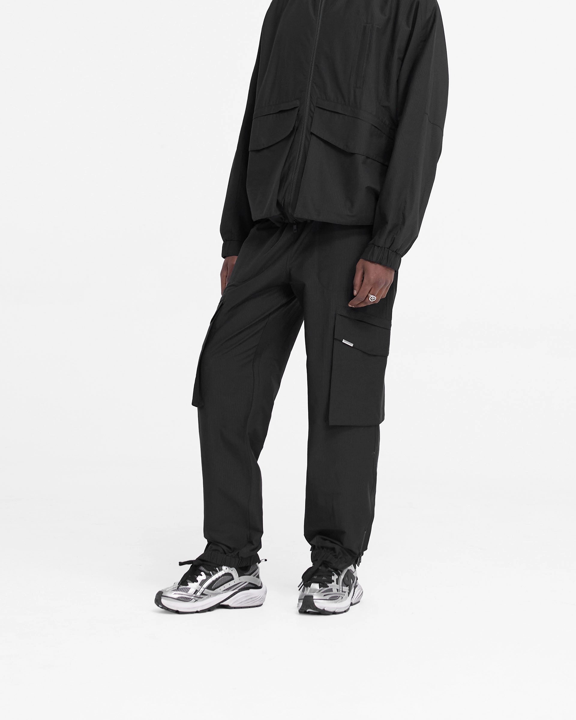Laser Cut Perforations Seamless Comfort Tech Cargo Pant - Jet Black