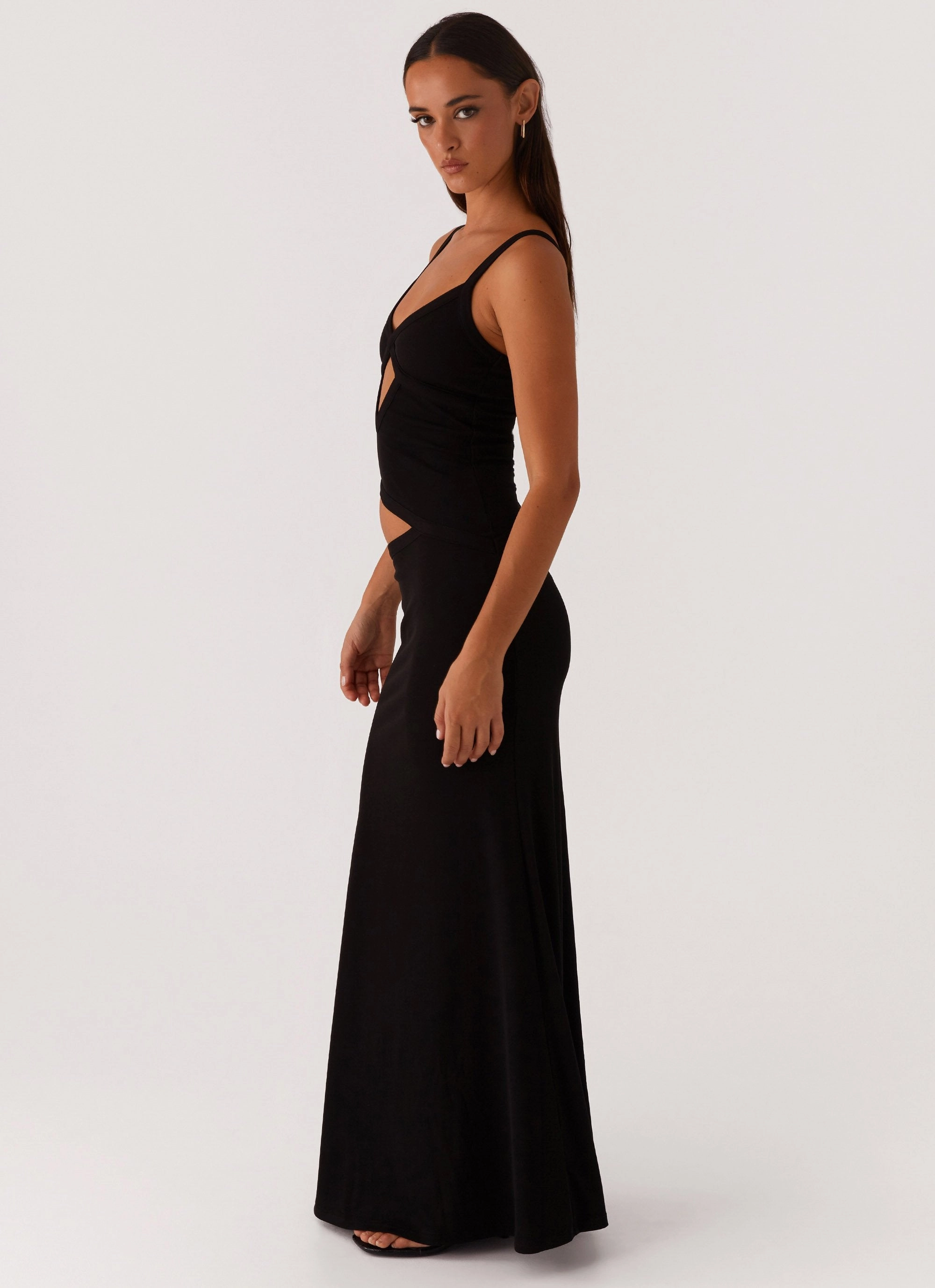 Jocelyn Maxi Dress - Black Elegance Glow Travel-Style