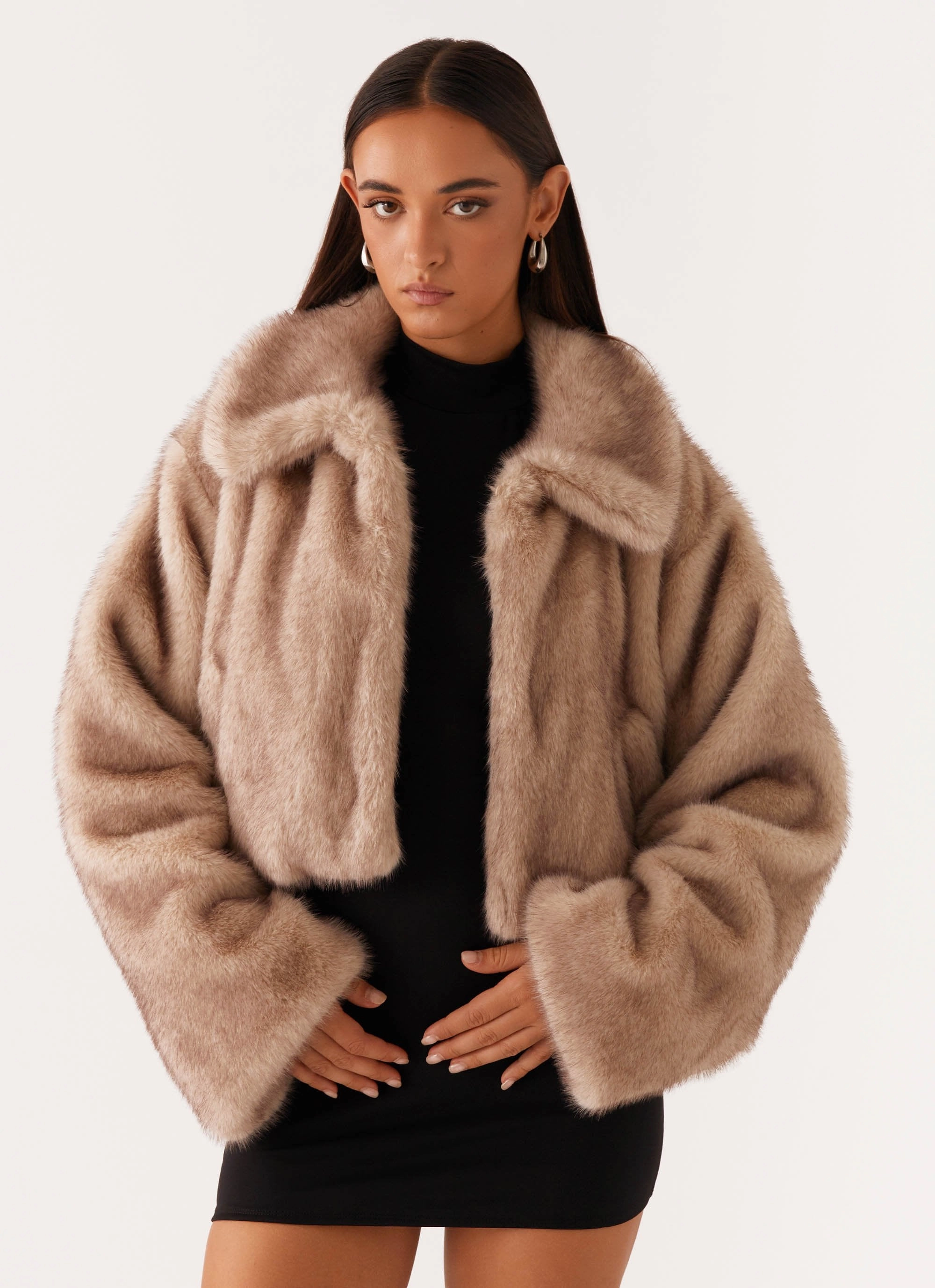 Yasmina Faux Fur Jacket - Beige Slim Tailored