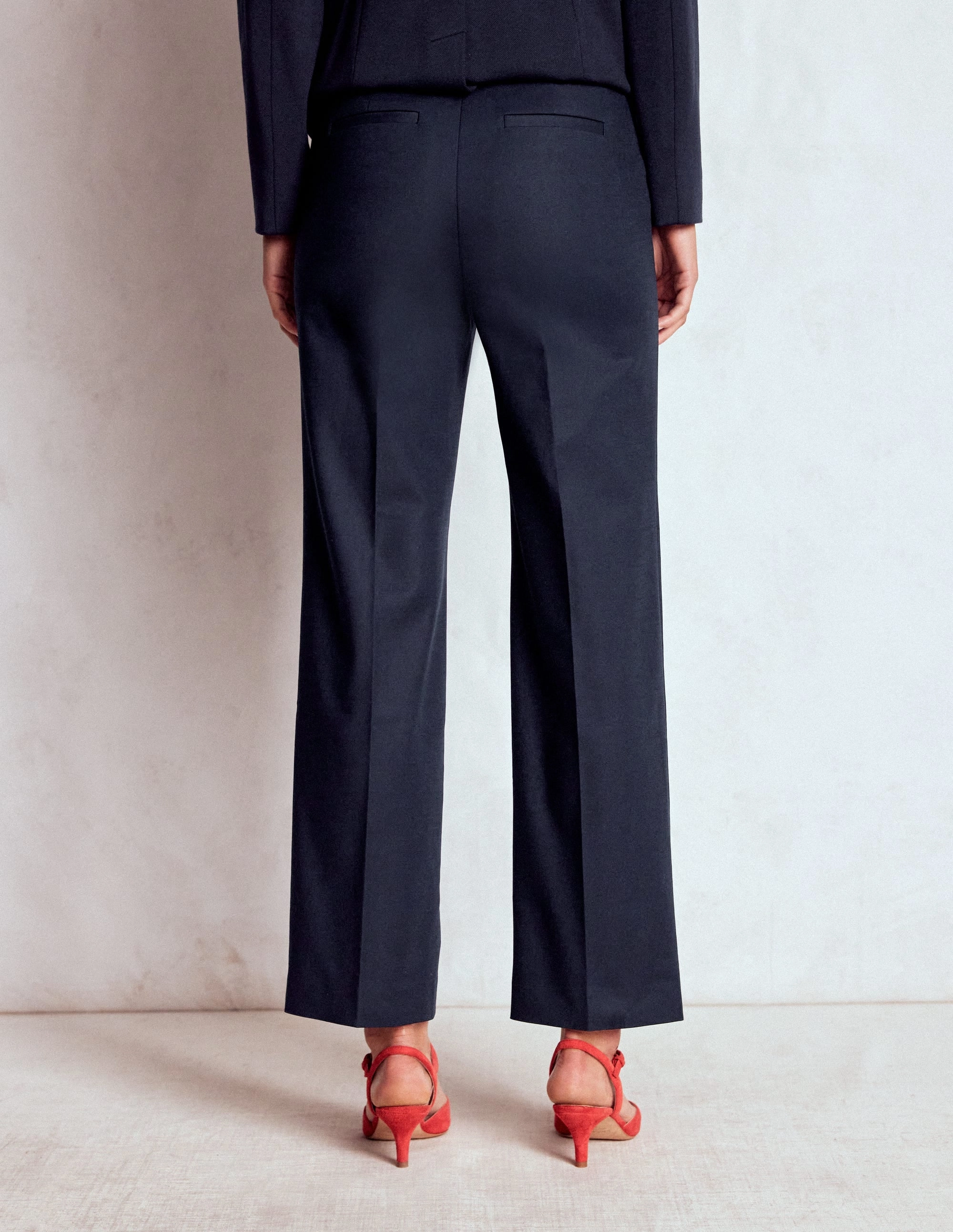 Canonbury 7/8 Trousers-Navy Fashionable Appeal